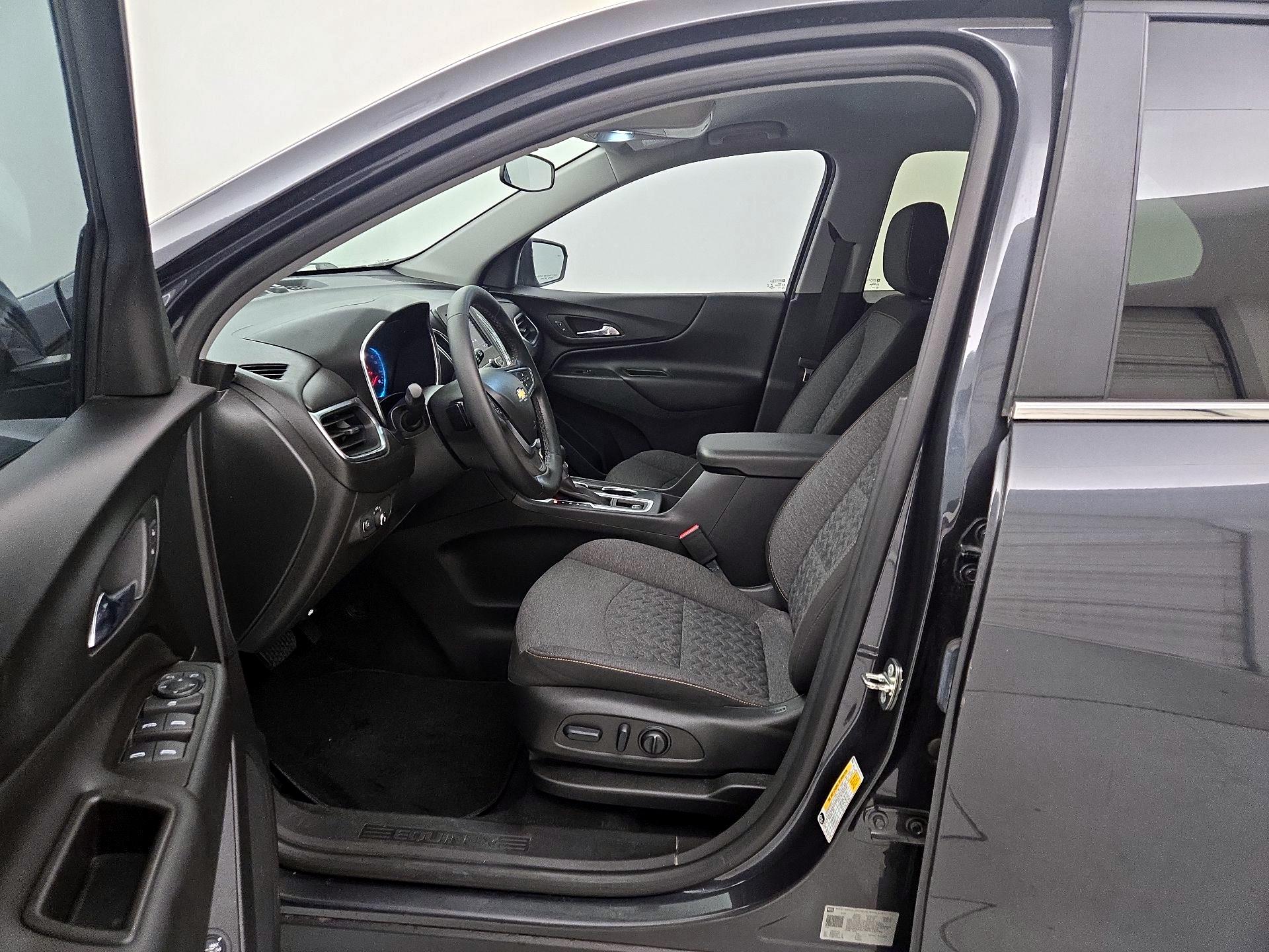 Thumbnail: 2023 Chevrolet Equinox - 9