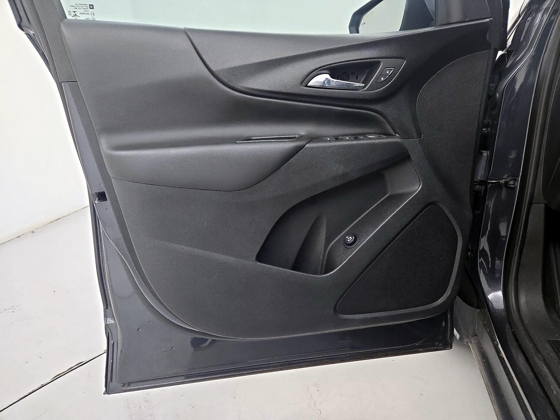 Thumbnail: 2023 Chevrolet Equinox - 10