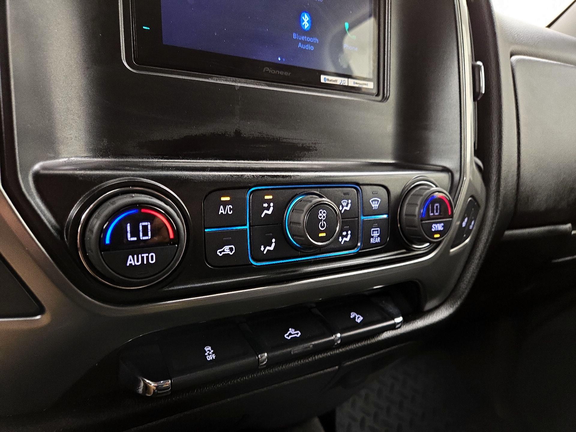 Thumbnail: 2018 Chevrolet Silverado 1500 - 16