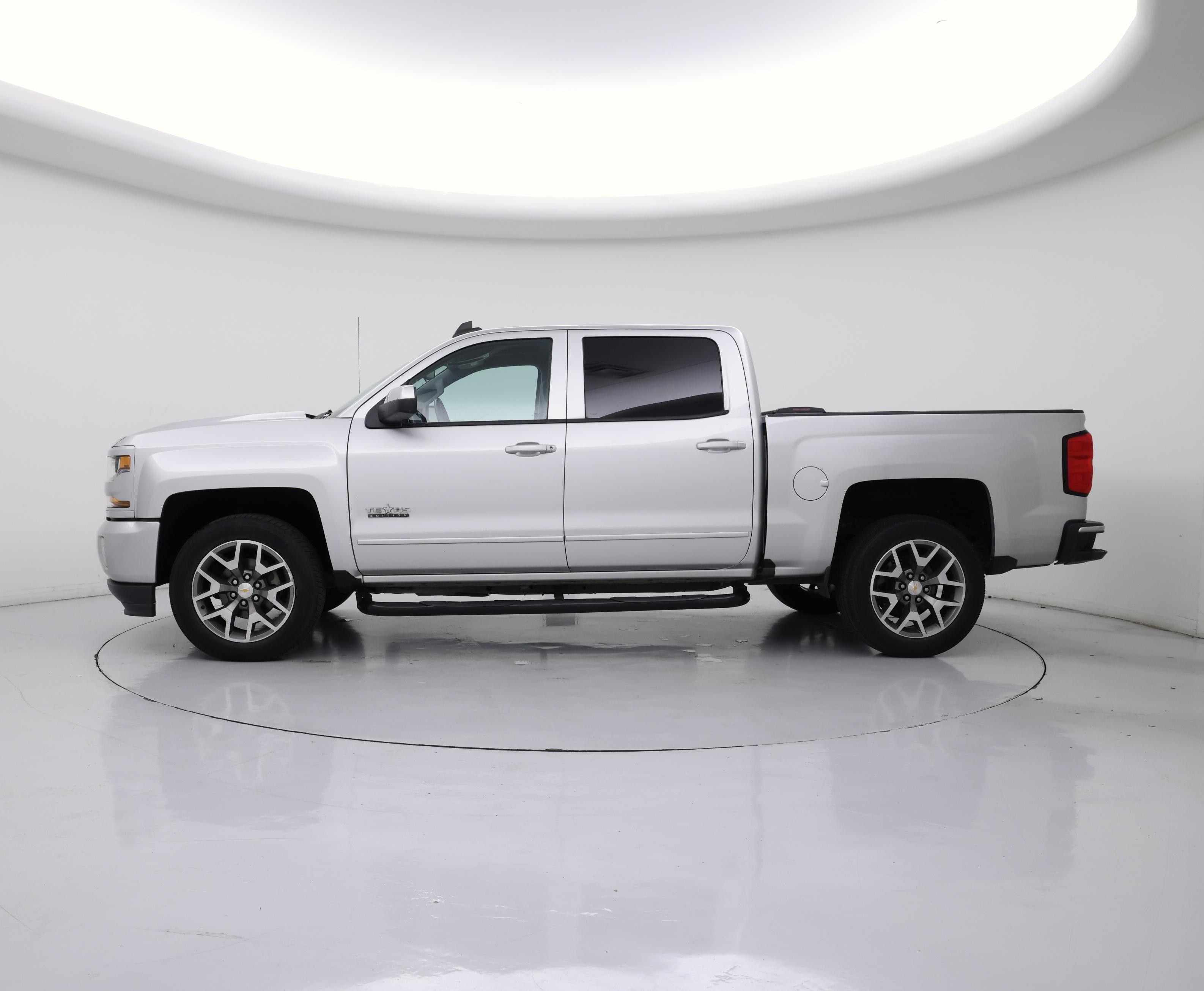 Thumbnail: 2018 Chevrolet Silverado 1500 - 3
