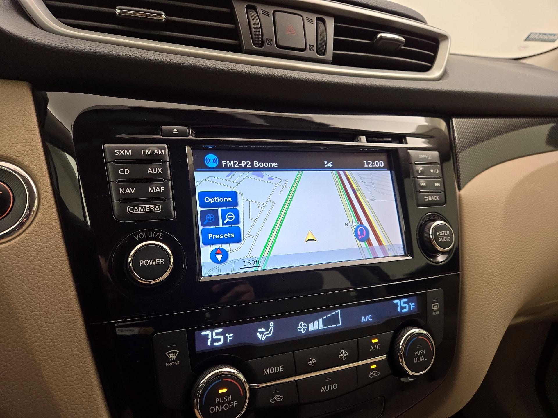 Thumbnail: 2016 Nissan Rogue - 14