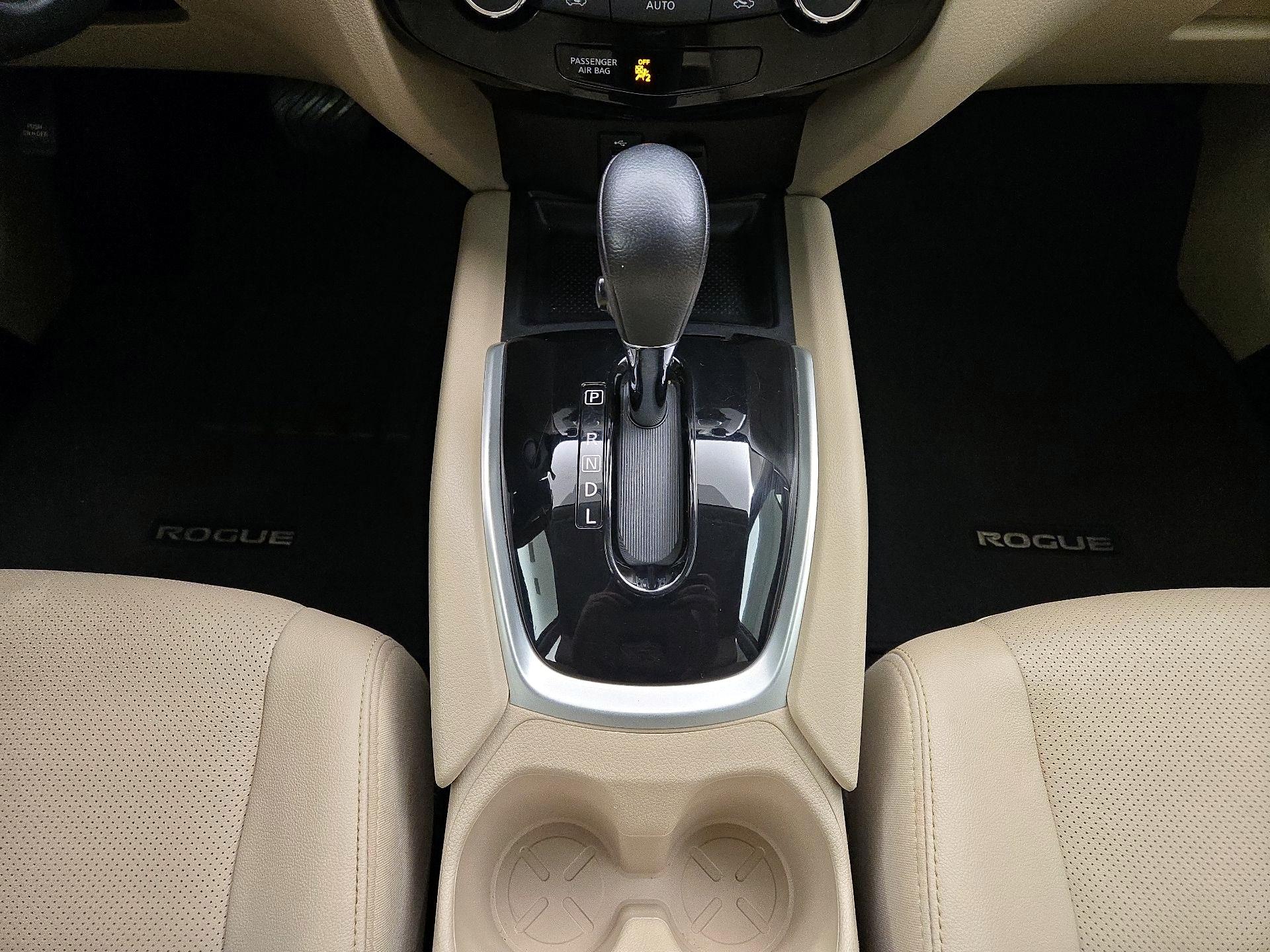 Thumbnail: 2016 Nissan Rogue - 18