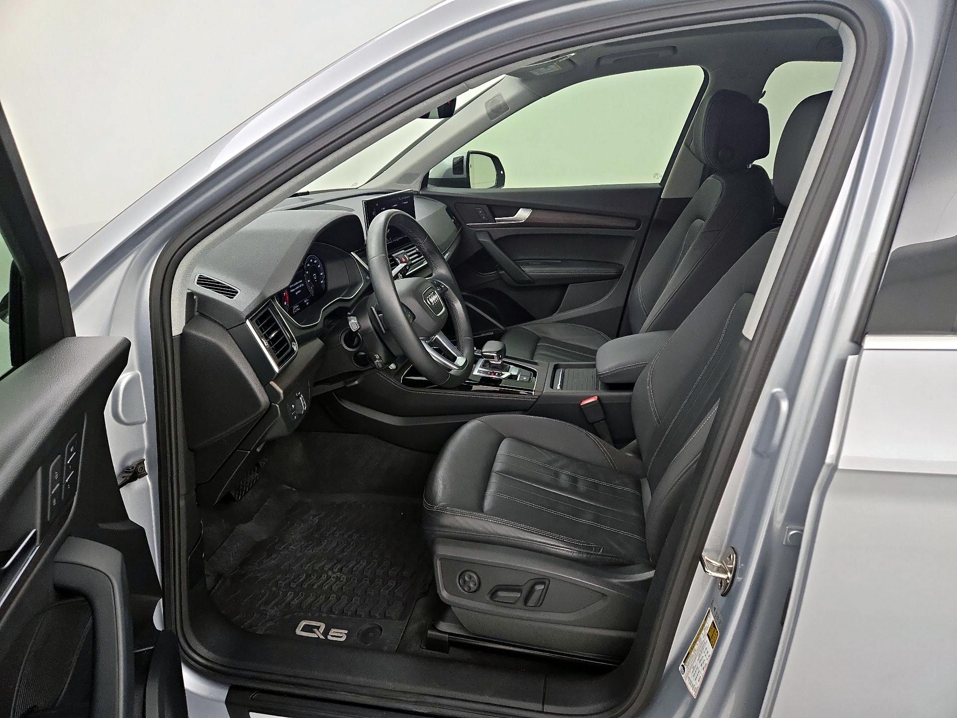 Thumbnail: 2021 Audi Q5 - 11