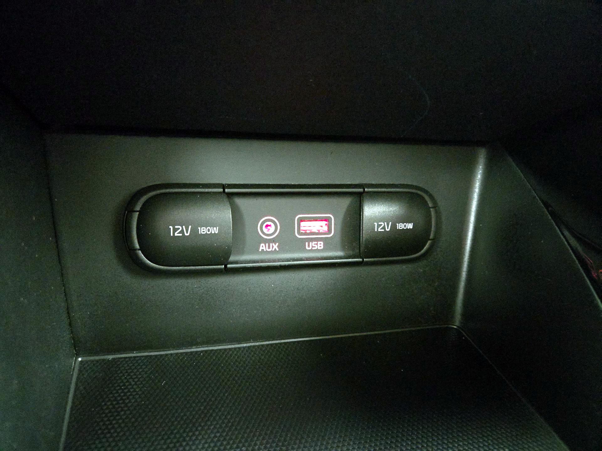 Thumbnail: 2019 Kia Niro - 18