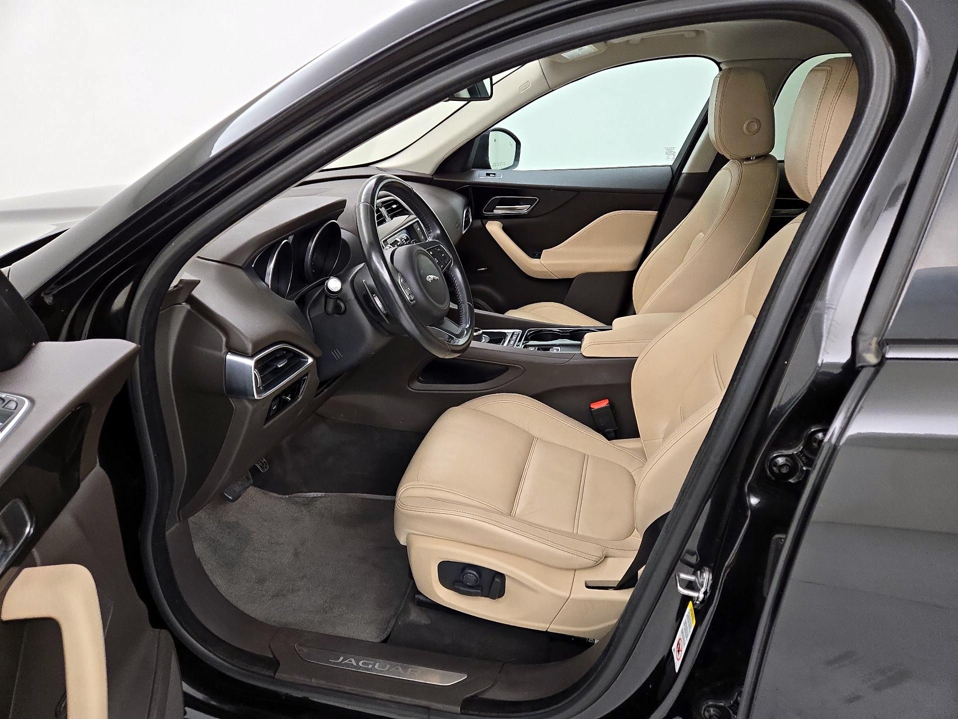 Thumbnail: 2017 Jaguar F-Pace - 11