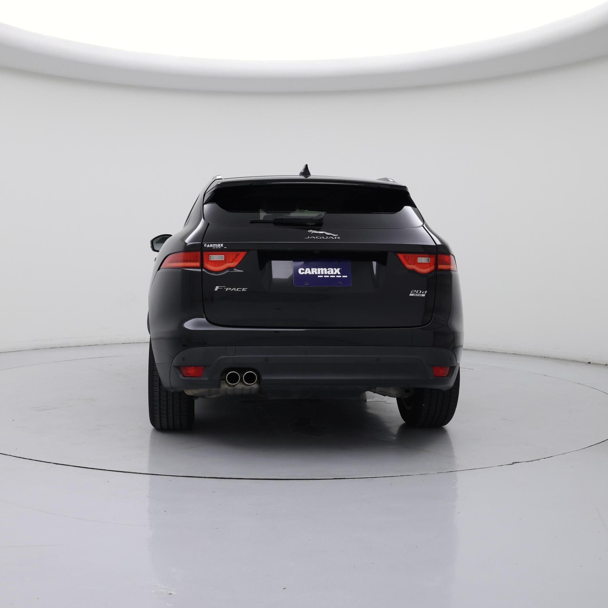 Thumbnail: 2017 Jaguar F-Pace - 6