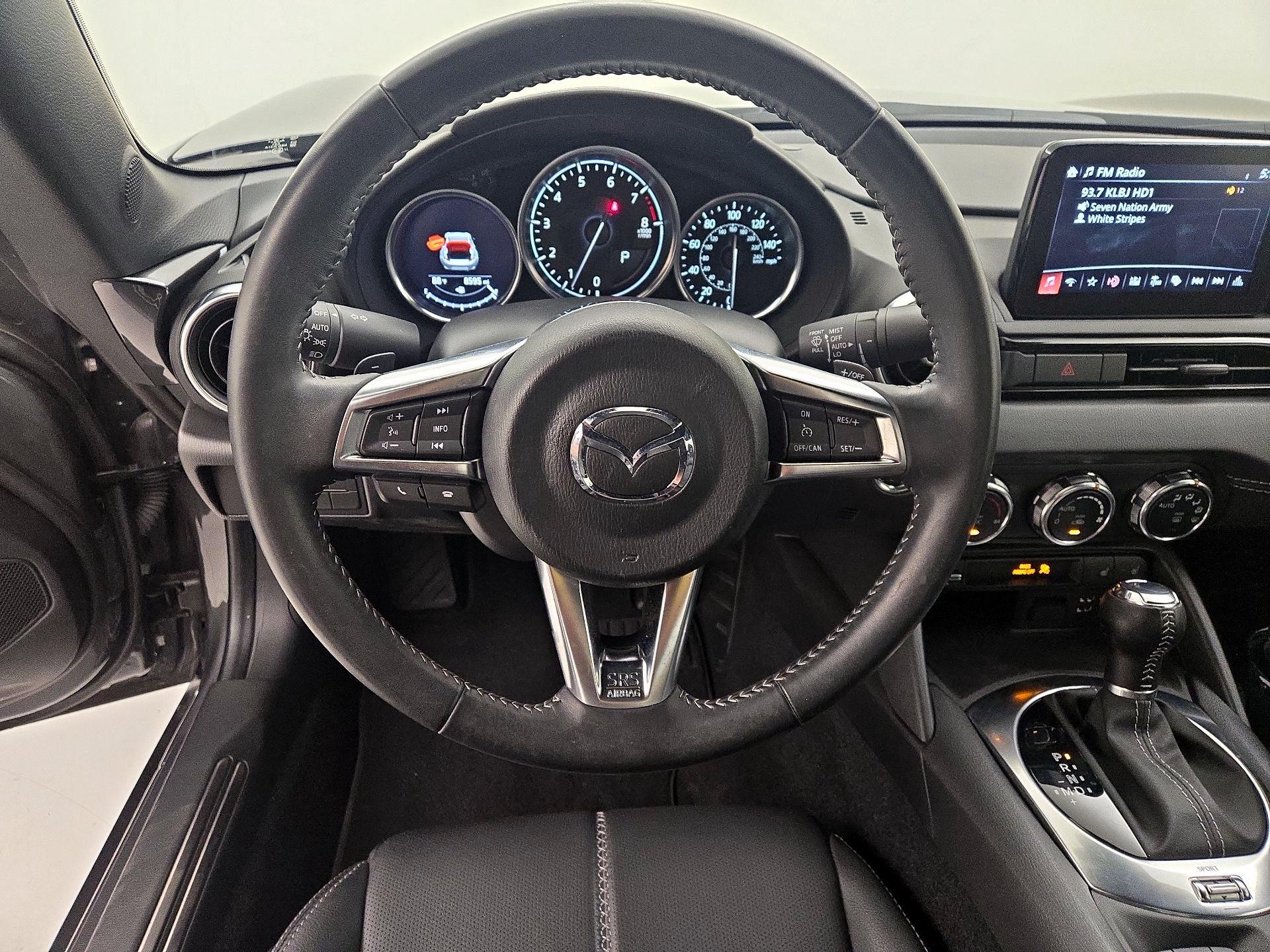 Thumbnail: 2022 Mazda MX-5 Miata - 10