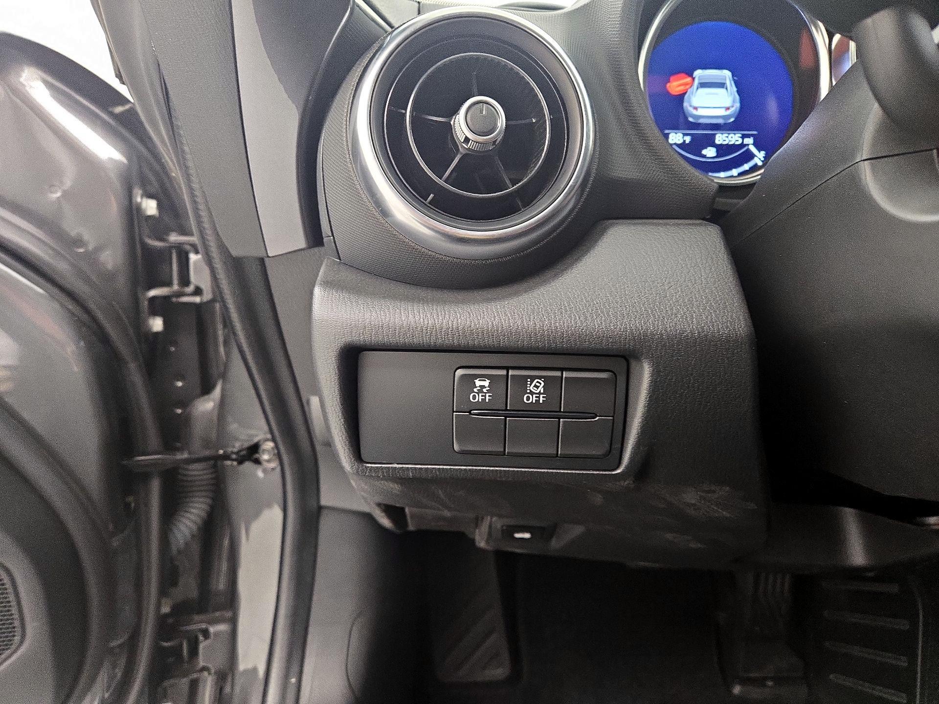 Thumbnail: 2022 Mazda MX-5 Miata - 13