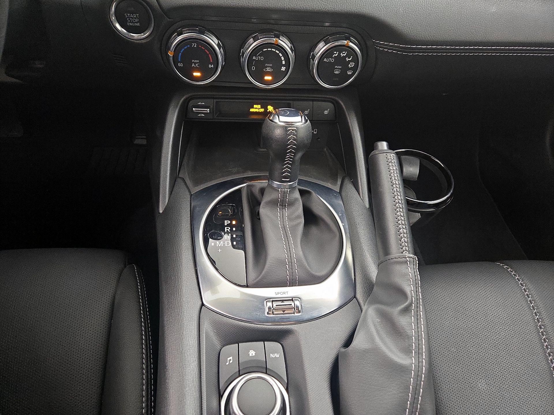 Thumbnail: 2022 Mazda MX-5 Miata - 17