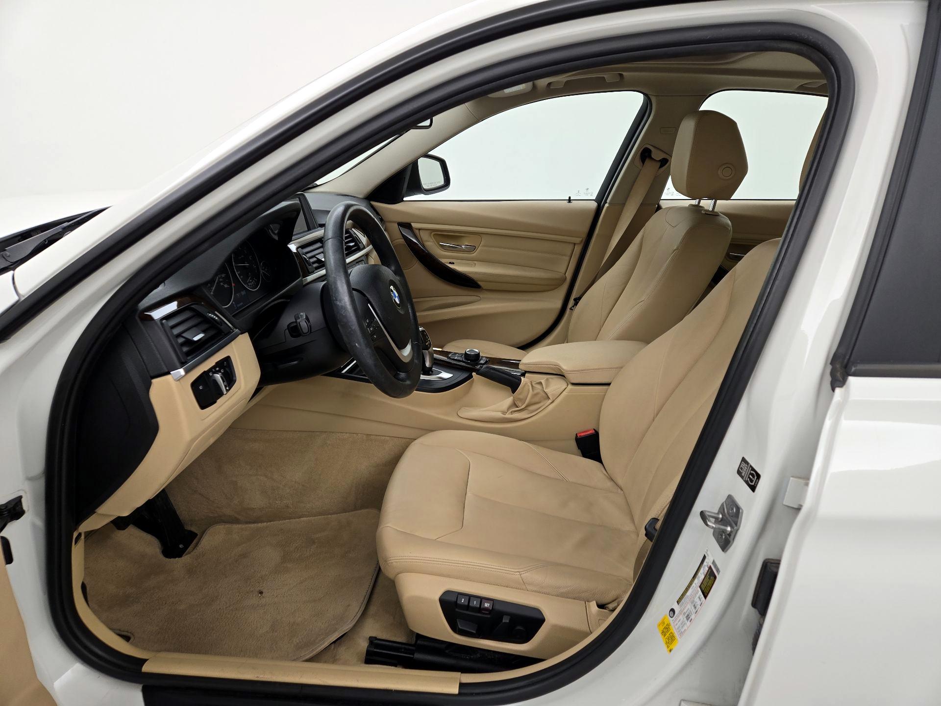 Thumbnail: 2015 BMW 3 Series - 11