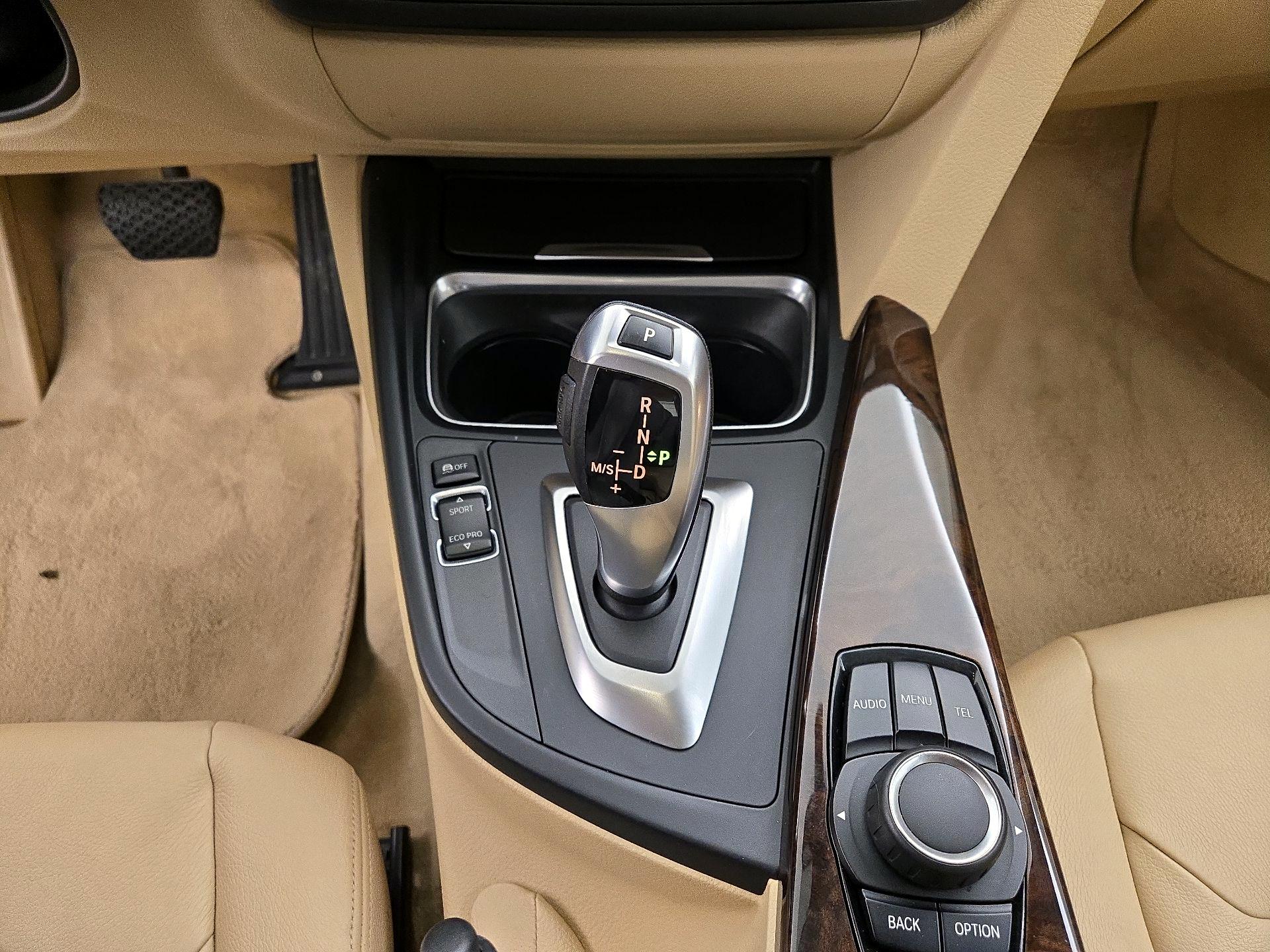 Thumbnail: 2015 BMW 3 Series - 16