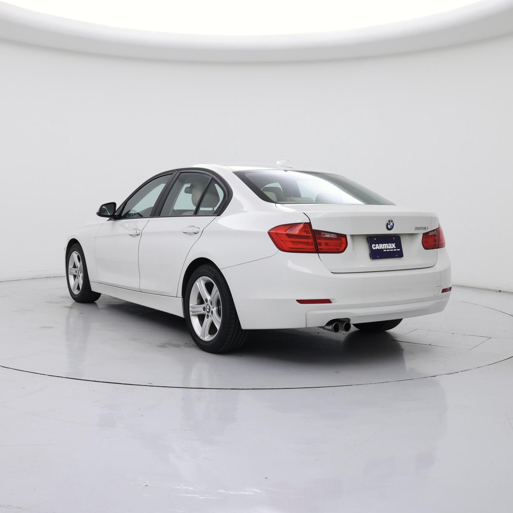 Thumbnail: 2015 BMW 3 Series - 2