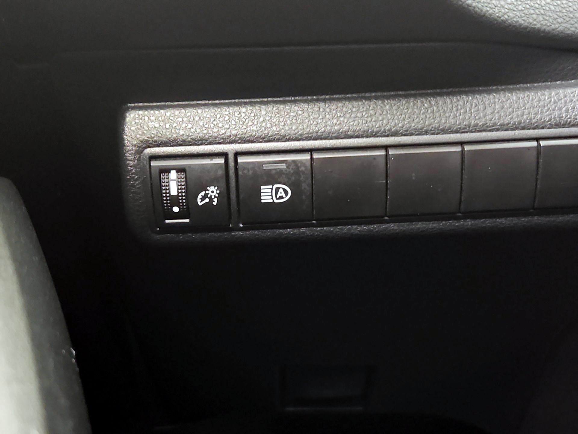 Thumbnail: 2024 Toyota Corolla - 13