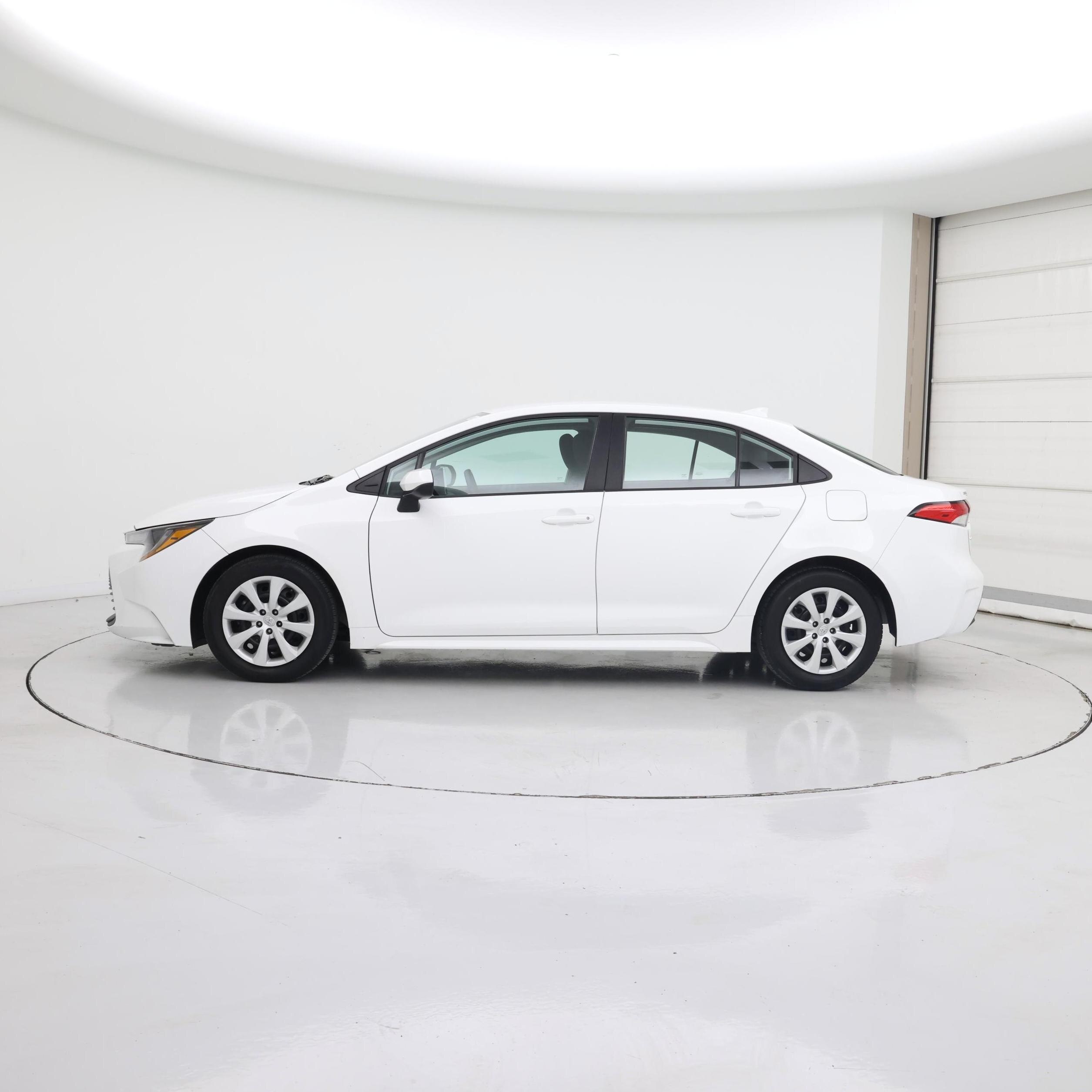 Thumbnail: 2024 Toyota Corolla - 3