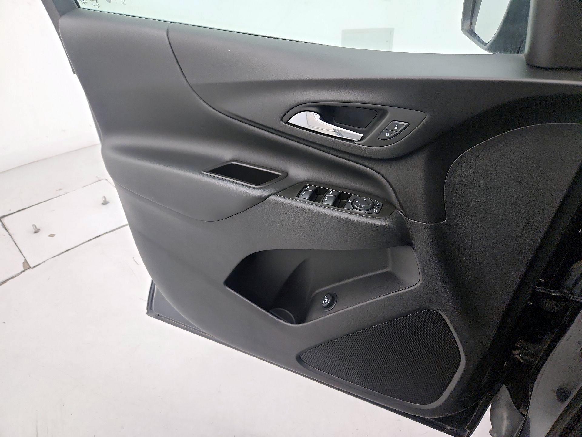 Thumbnail: 2023 Chevrolet Equinox - 12