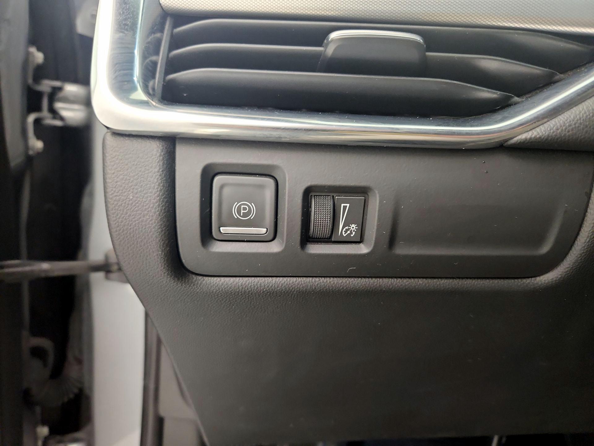 Thumbnail: 2023 Cadillac XT4 - 13