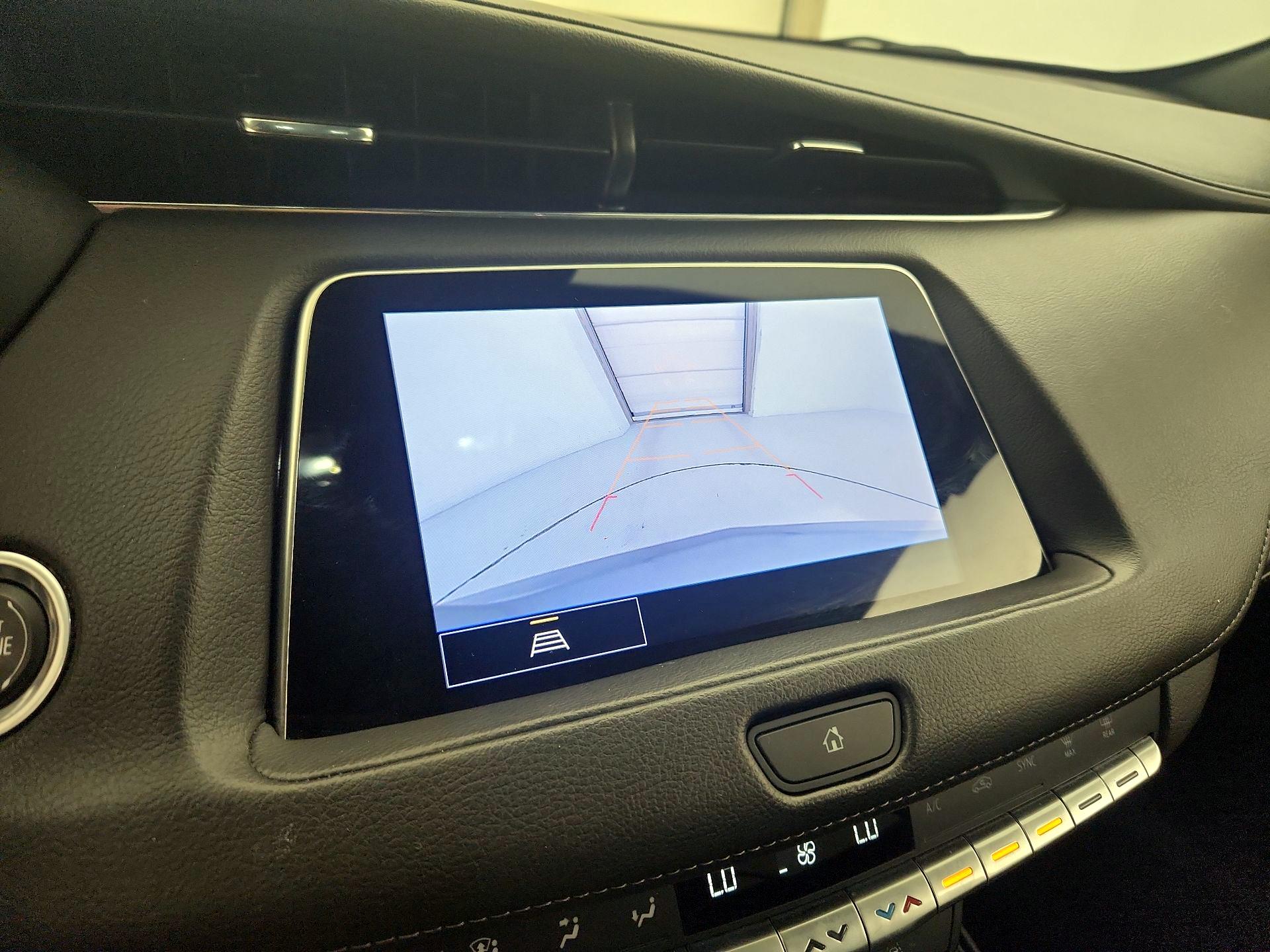 Thumbnail: 2023 Cadillac XT4 - 14