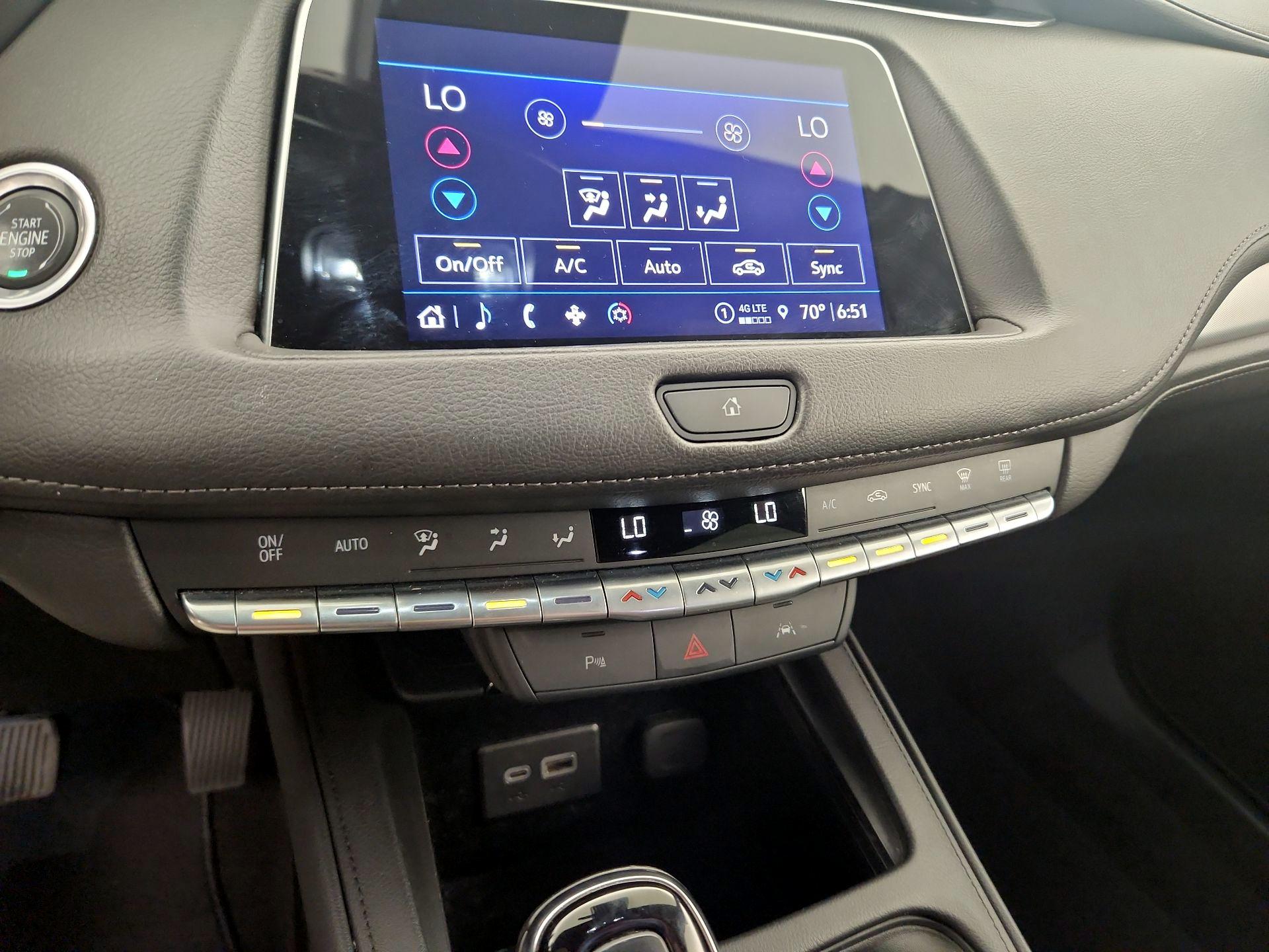 Thumbnail: 2023 Cadillac XT4 - 16