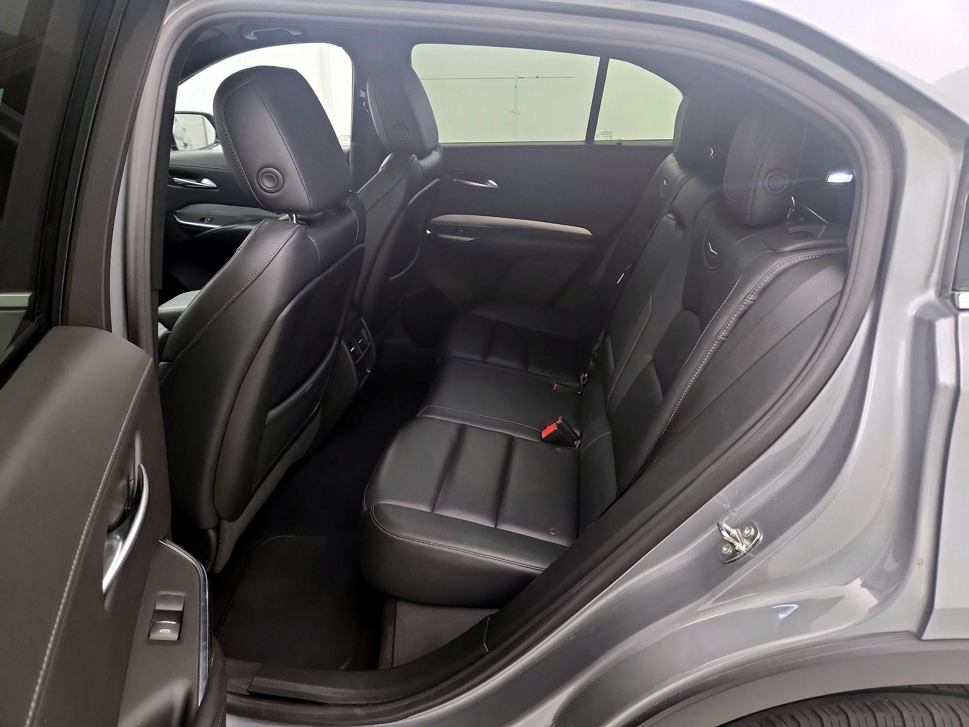 Thumbnail: 2023 Cadillac XT4 - 19