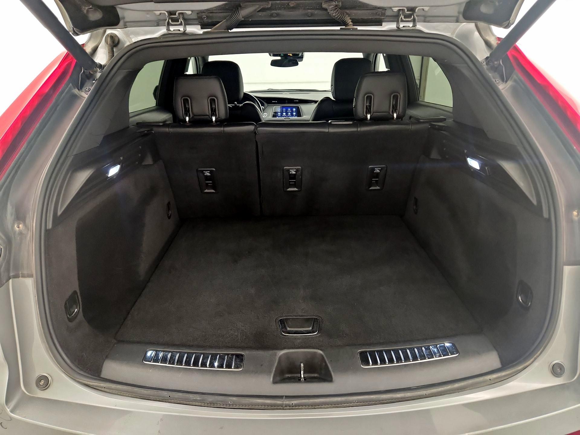 Thumbnail: 2023 Cadillac XT4 - 20