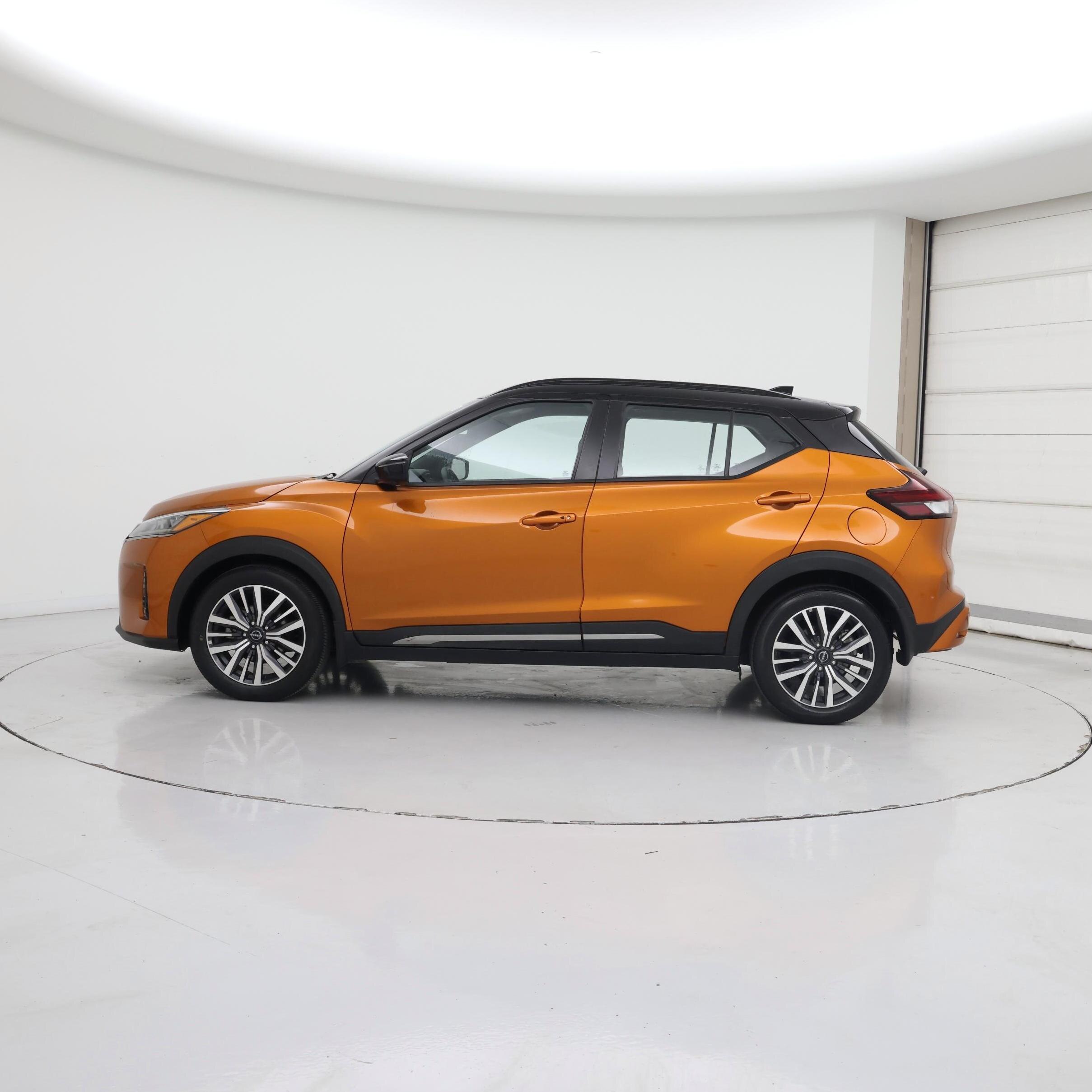 Thumbnail: 2023 Nissan Kicks - 3