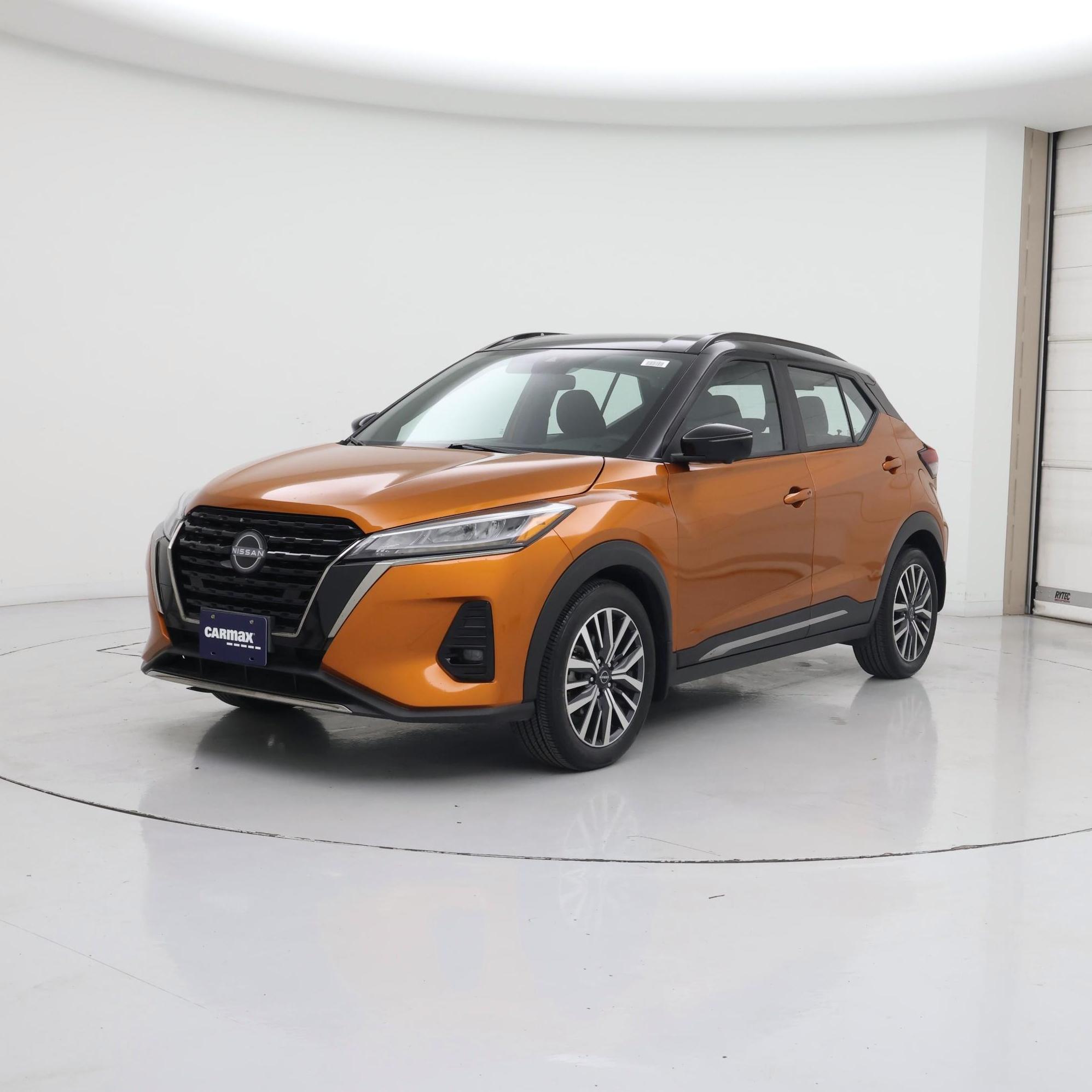 Thumbnail: 2023 Nissan Kicks - 4