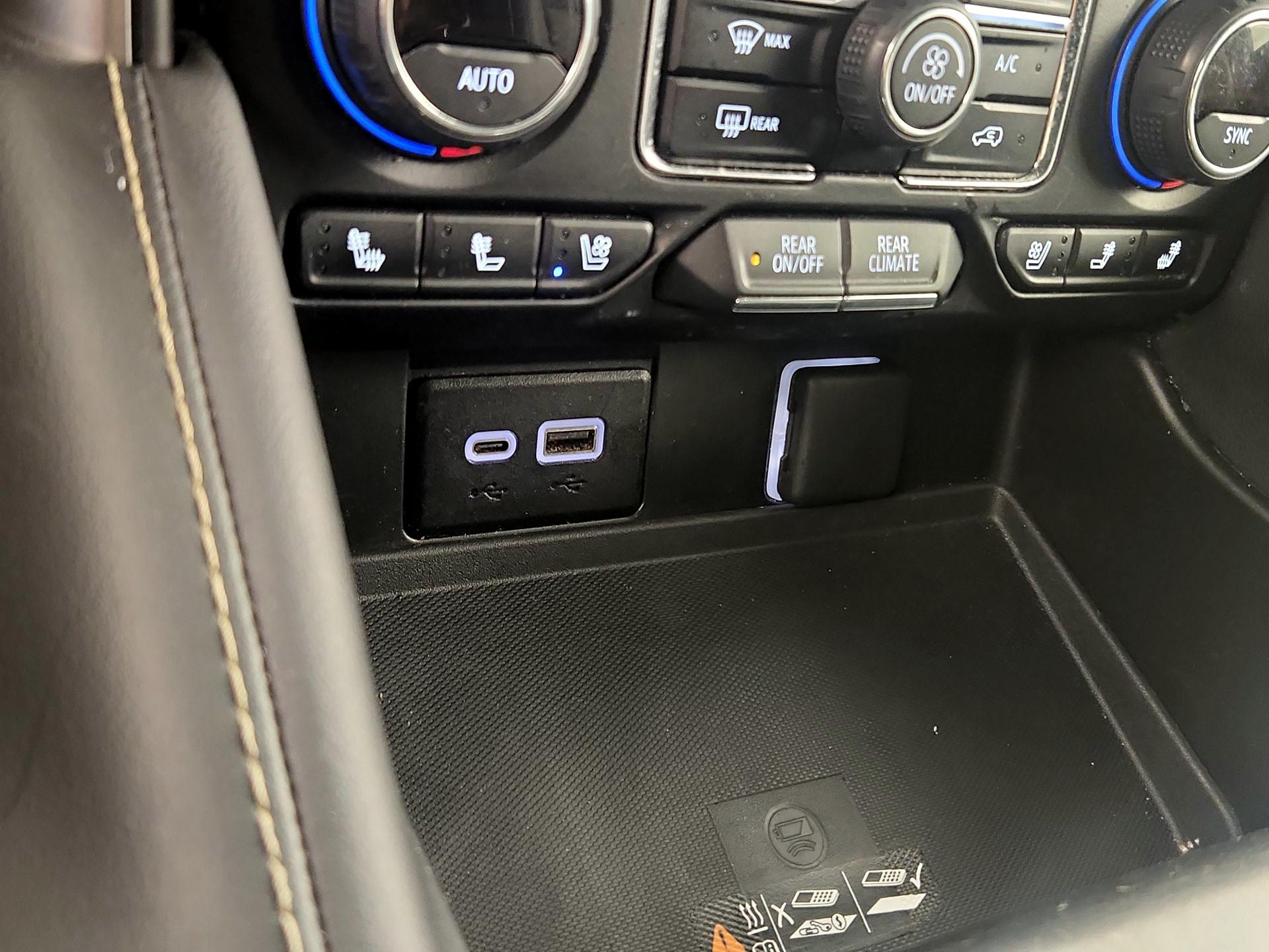 Thumbnail: 2023 Chevrolet Suburban - 19