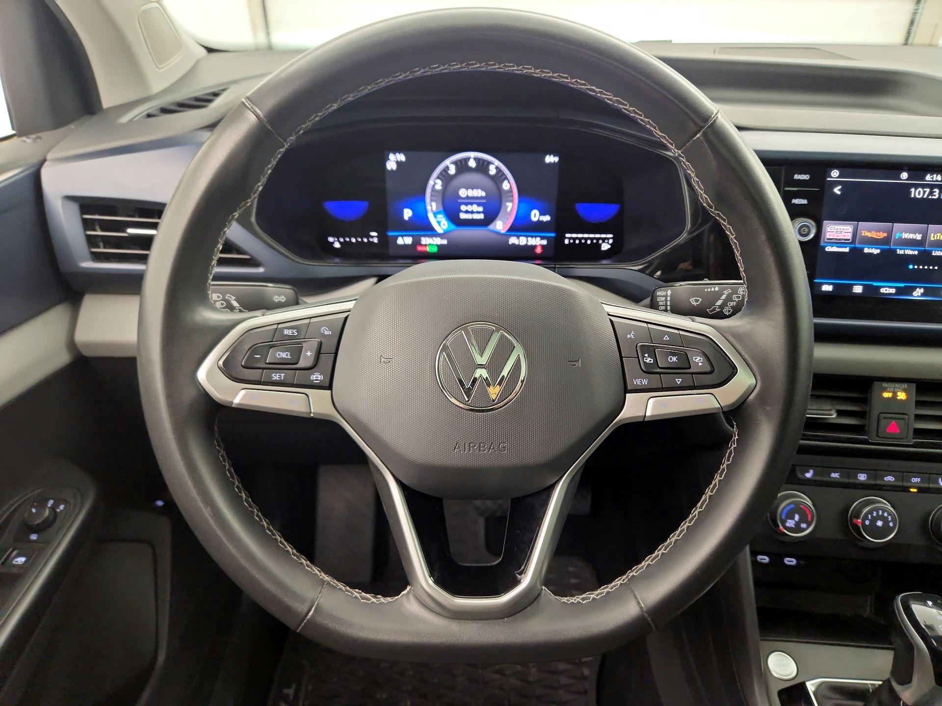 Thumbnail: 2022 Volkswagen Taos - 10