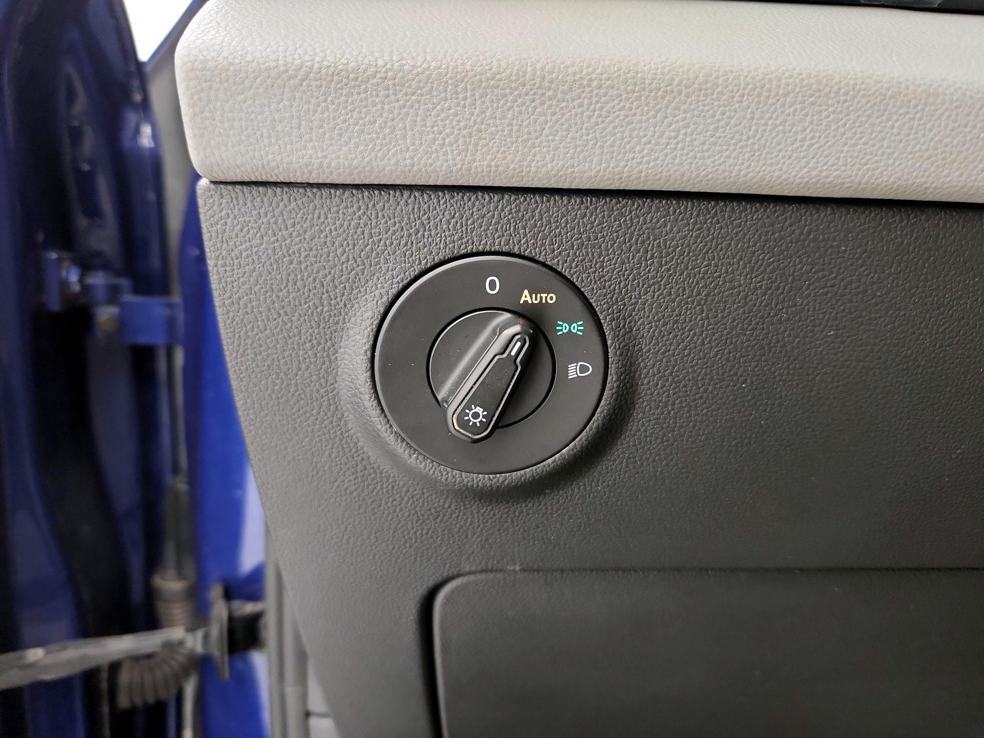 Thumbnail: 2022 Volkswagen Taos - 13