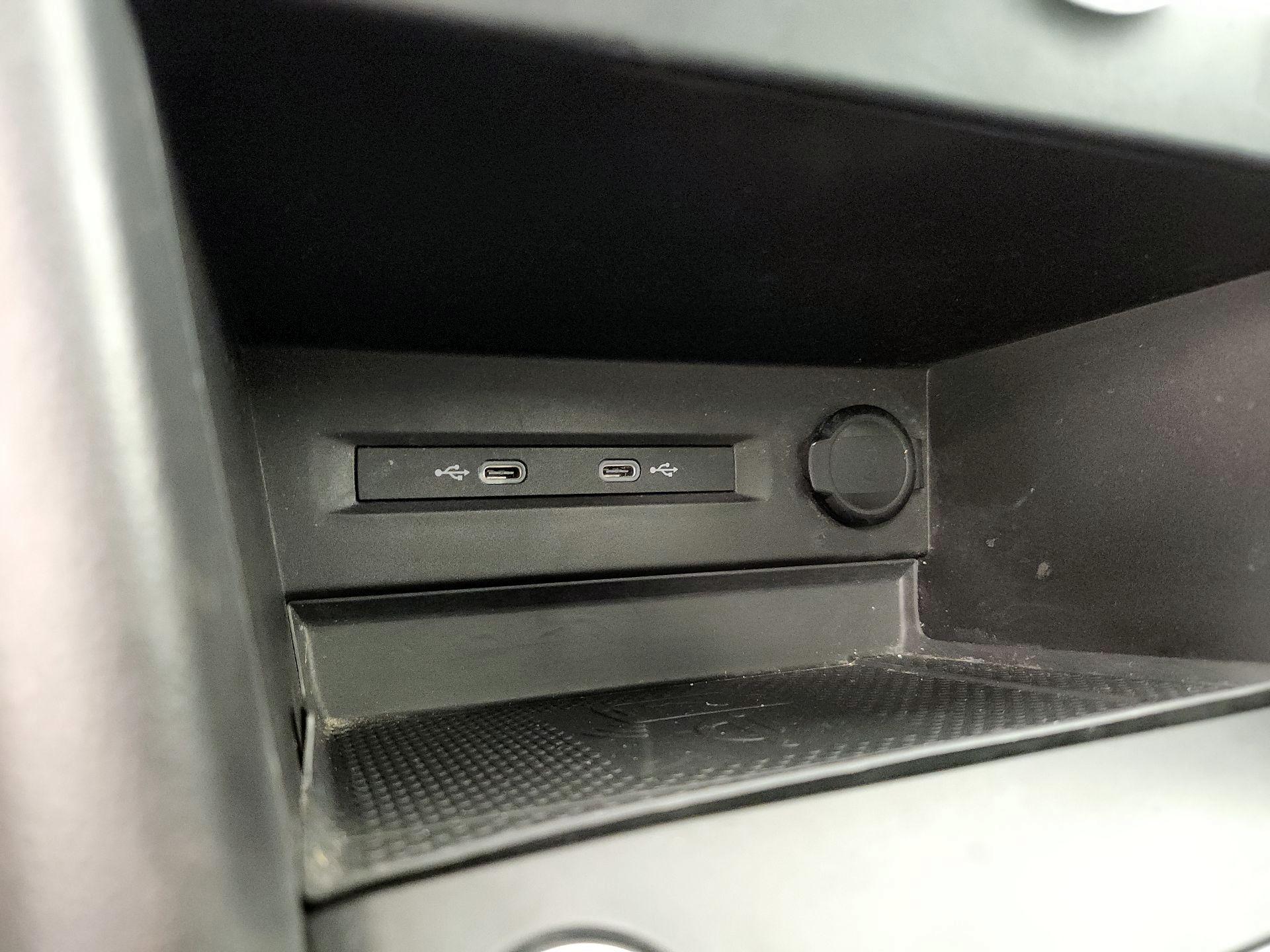 Thumbnail: 2022 Volkswagen Taos - 18