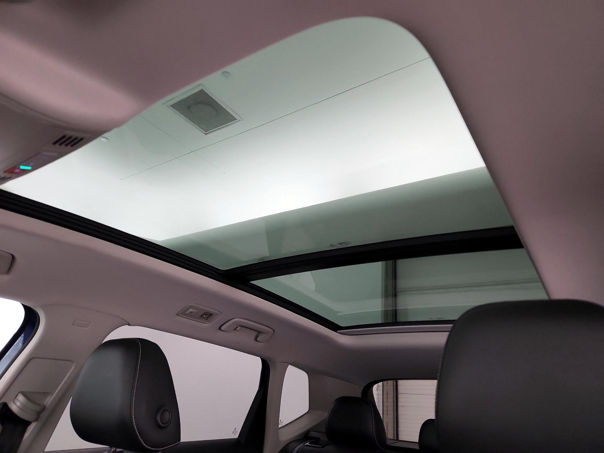 Thumbnail: 2022 Volkswagen Taos - 19