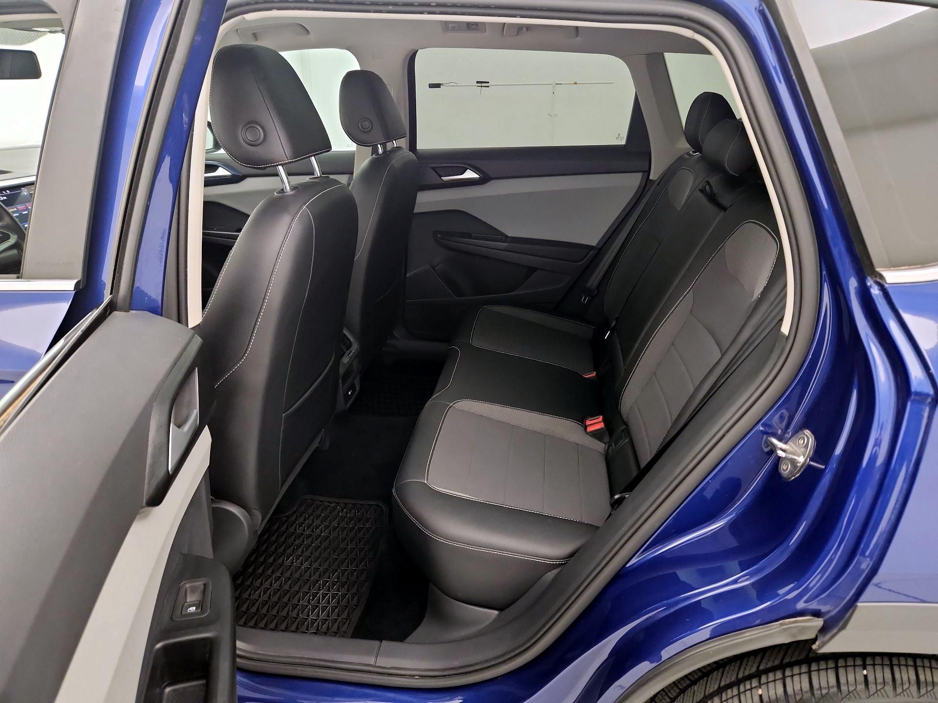 Thumbnail: 2022 Volkswagen Taos - 20