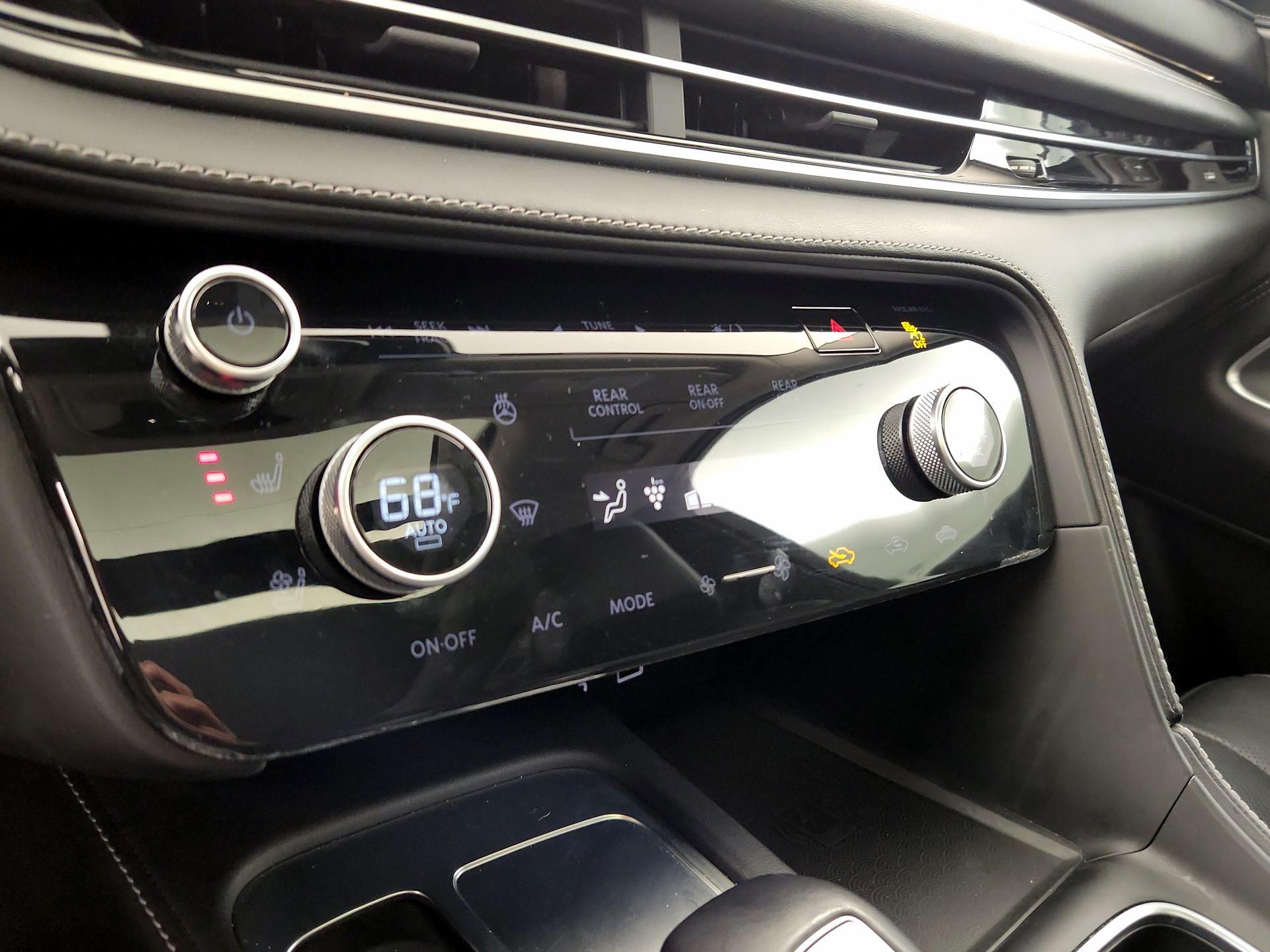 Thumbnail: 2023 INFINITI QX60 - 17