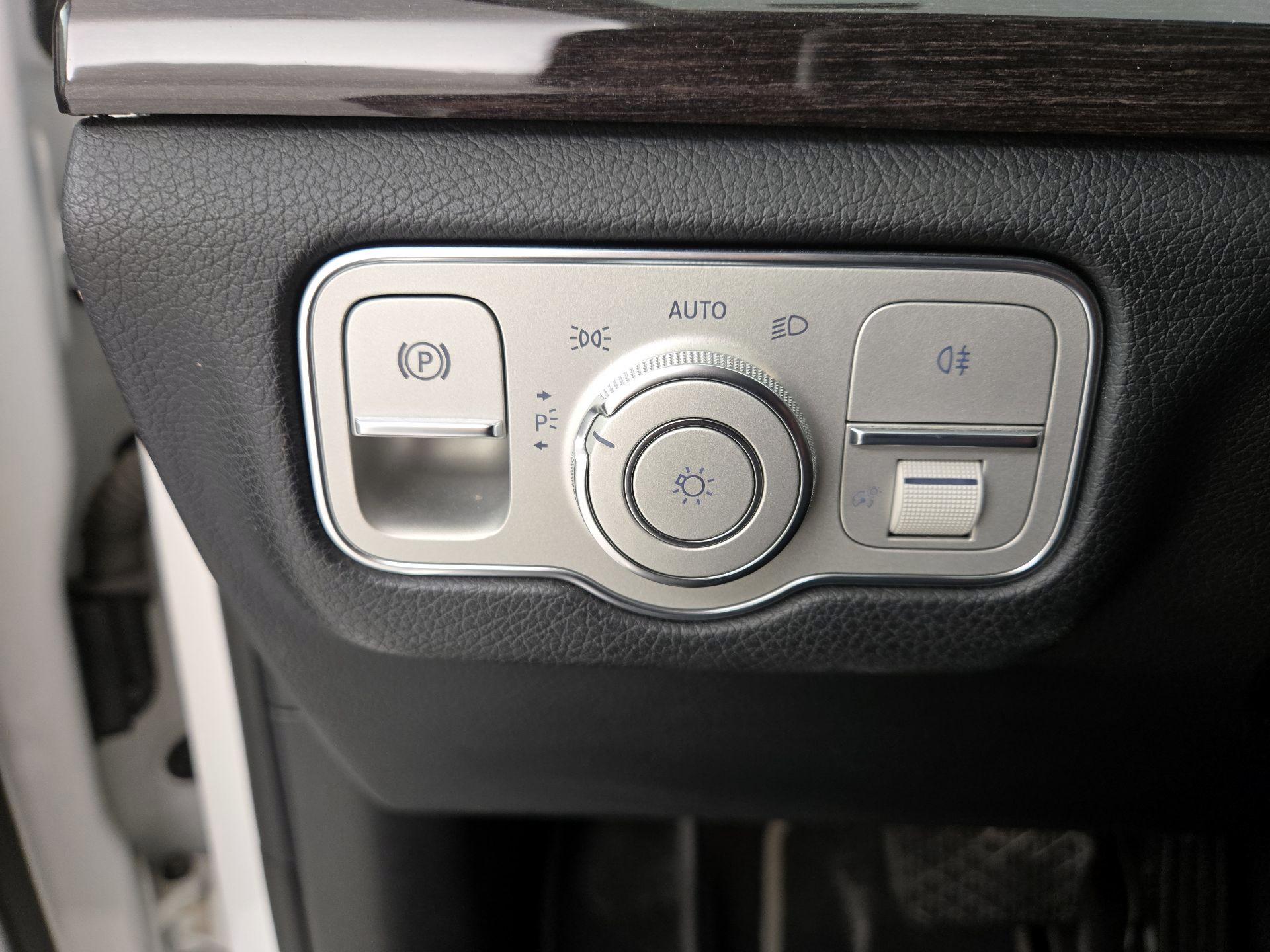 Thumbnail: 2020 Mercedes-Benz GLE - 13