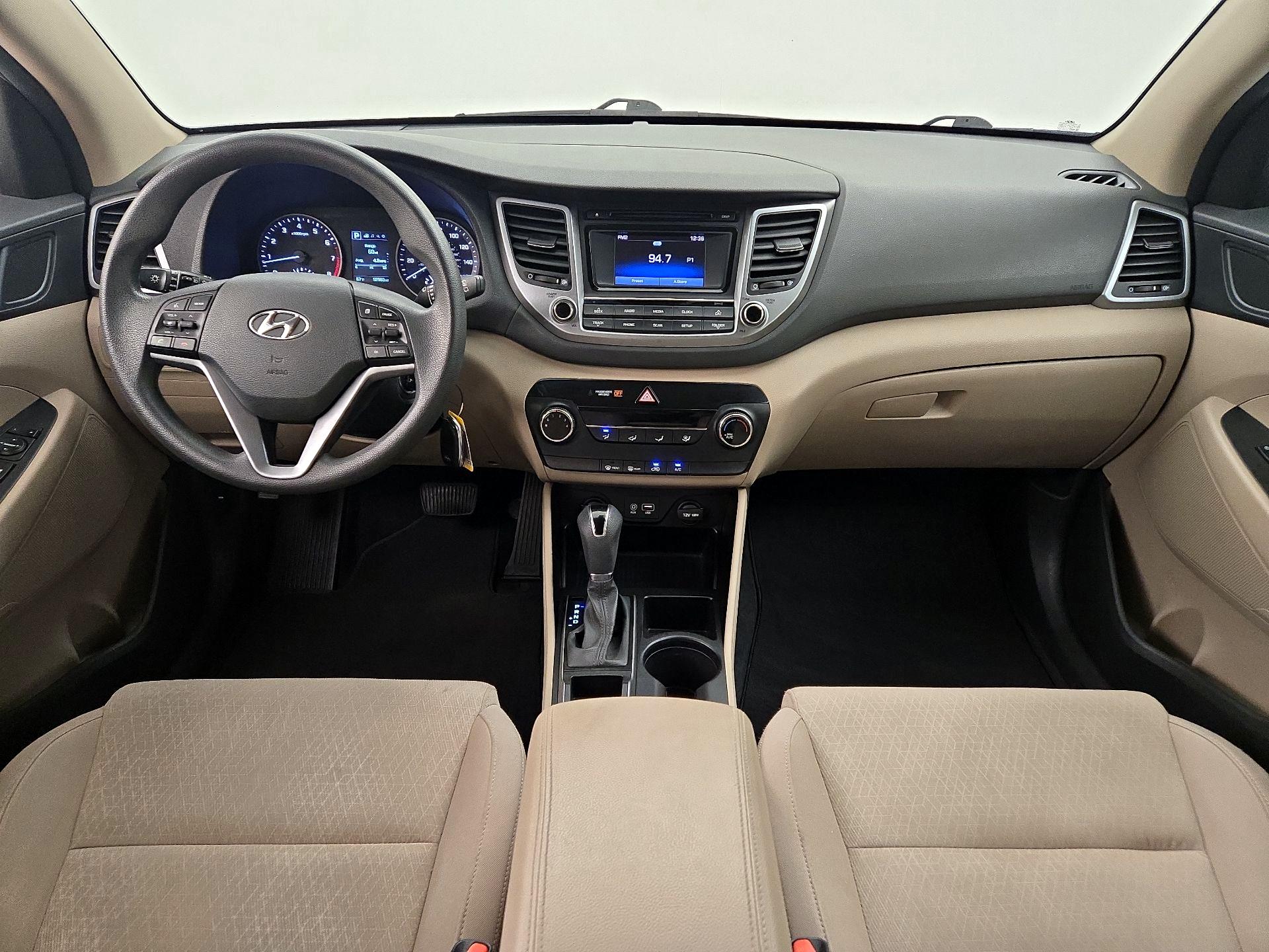 Thumbnail: 2016 Hyundai Tucson - 9