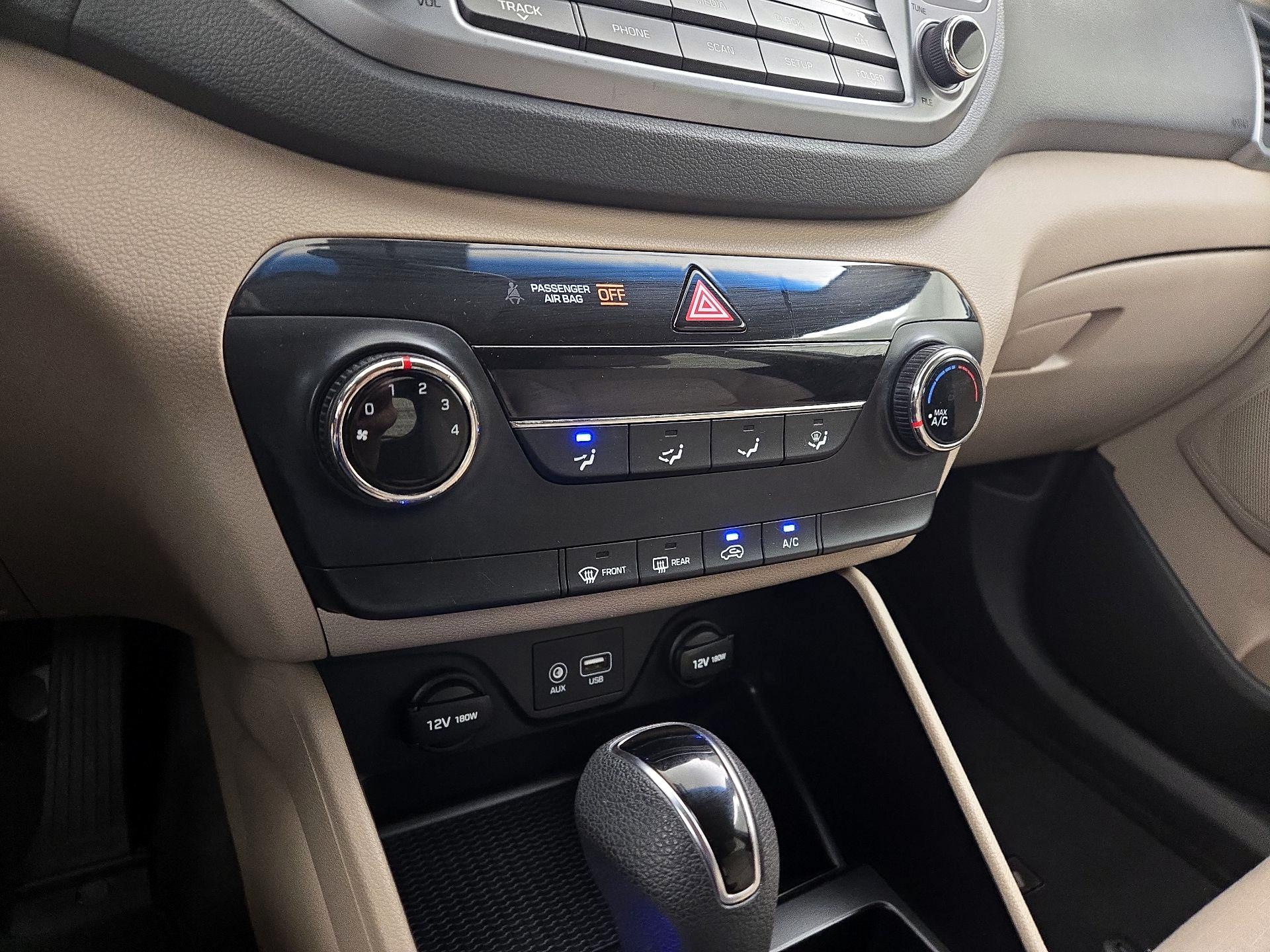 Thumbnail: 2016 Hyundai Tucson - 16