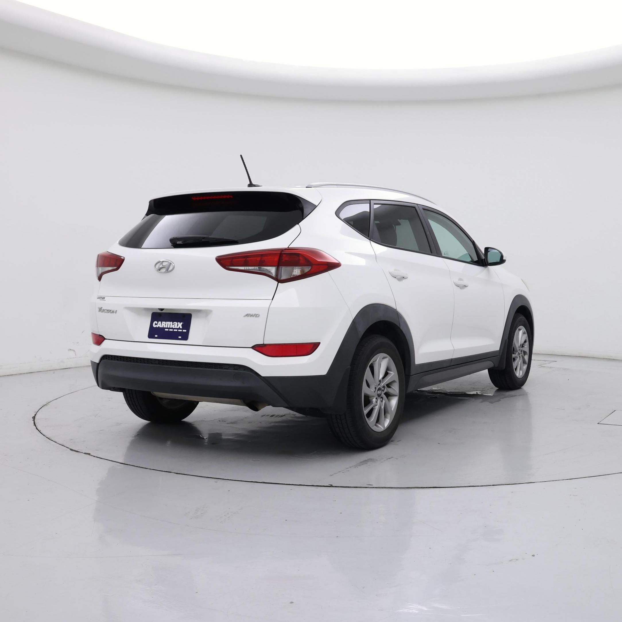 Thumbnail: 2016 Hyundai Tucson - 8