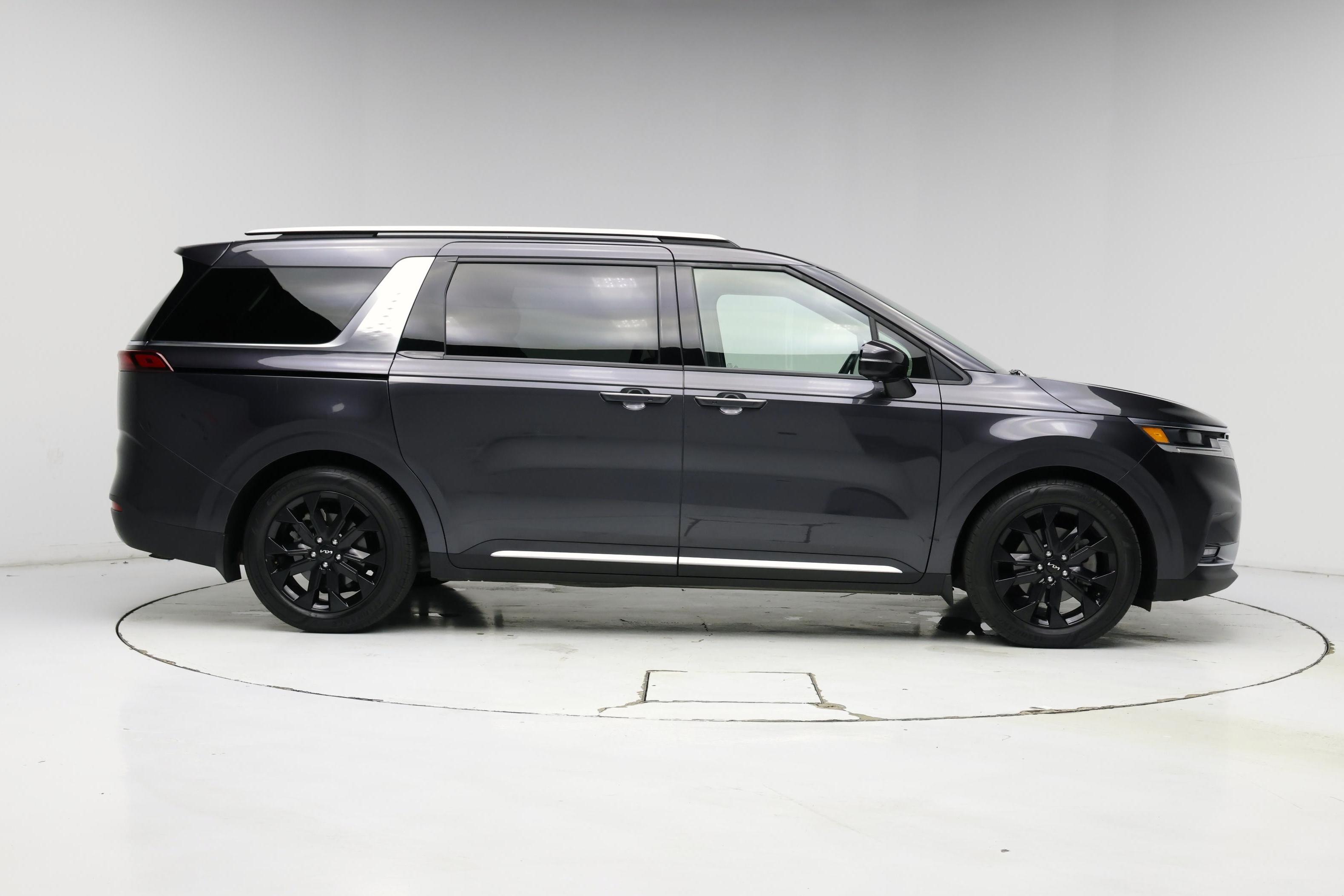 Thumbnail: 2022 Kia Carnival - 7