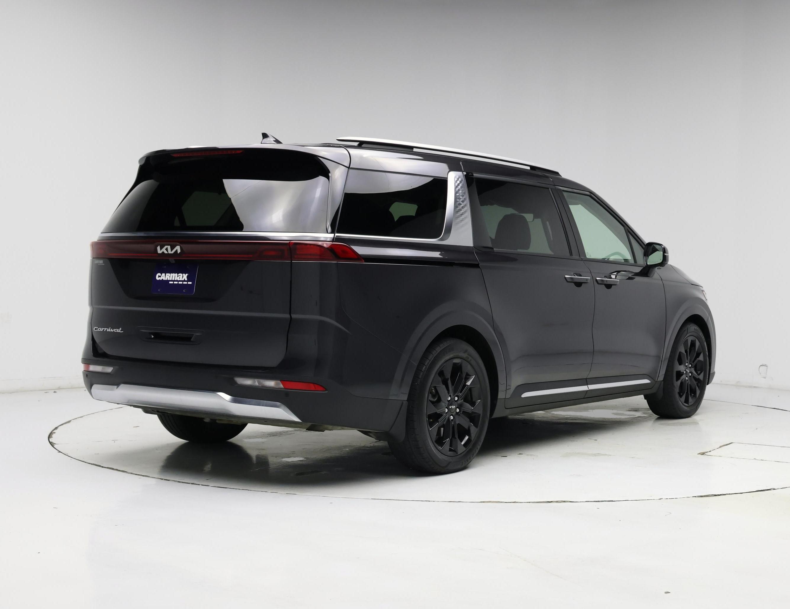 Thumbnail: 2022 Kia Carnival - 8