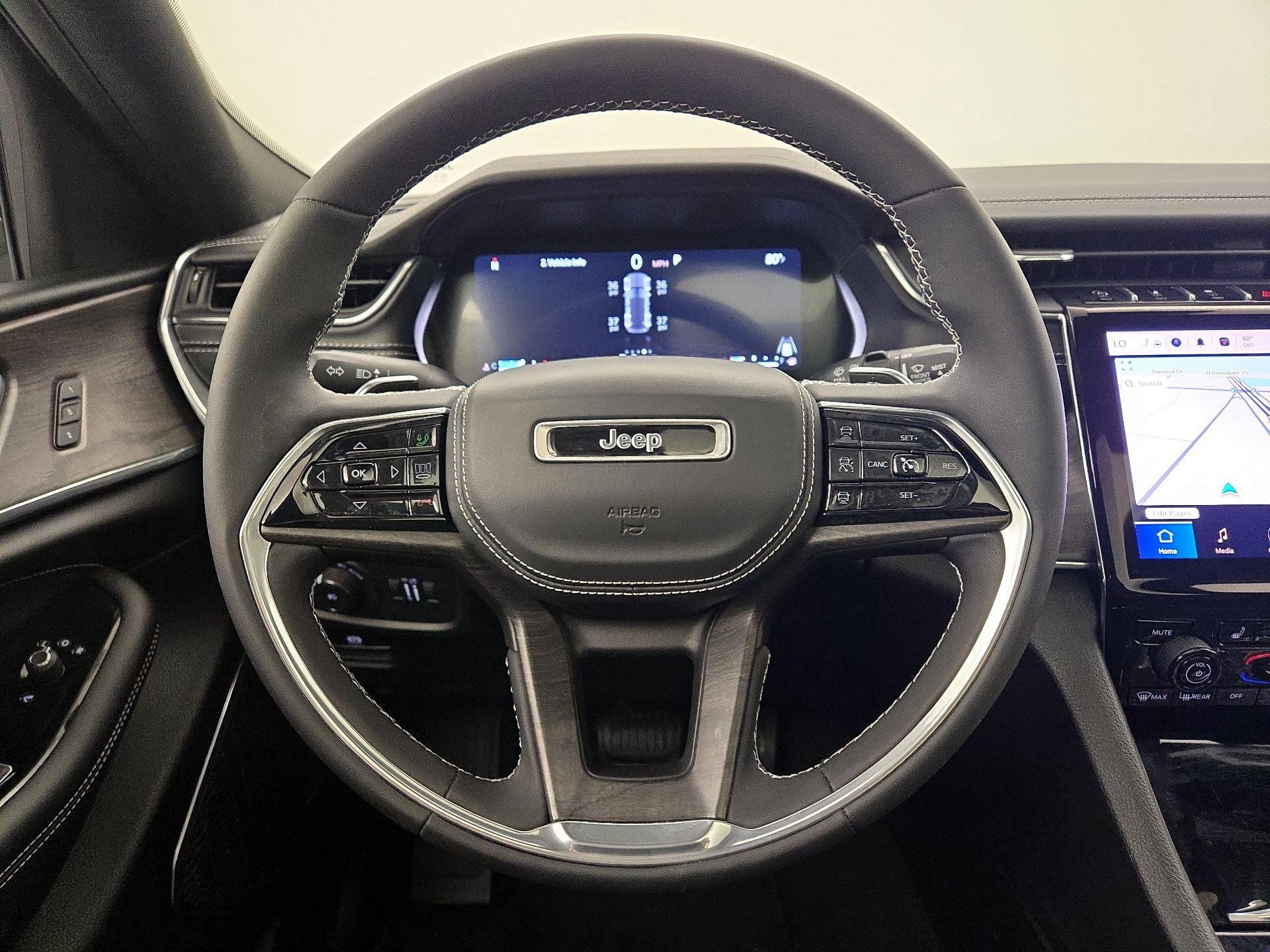 Thumbnail: 2023 Jeep Grand Cherokee - 10