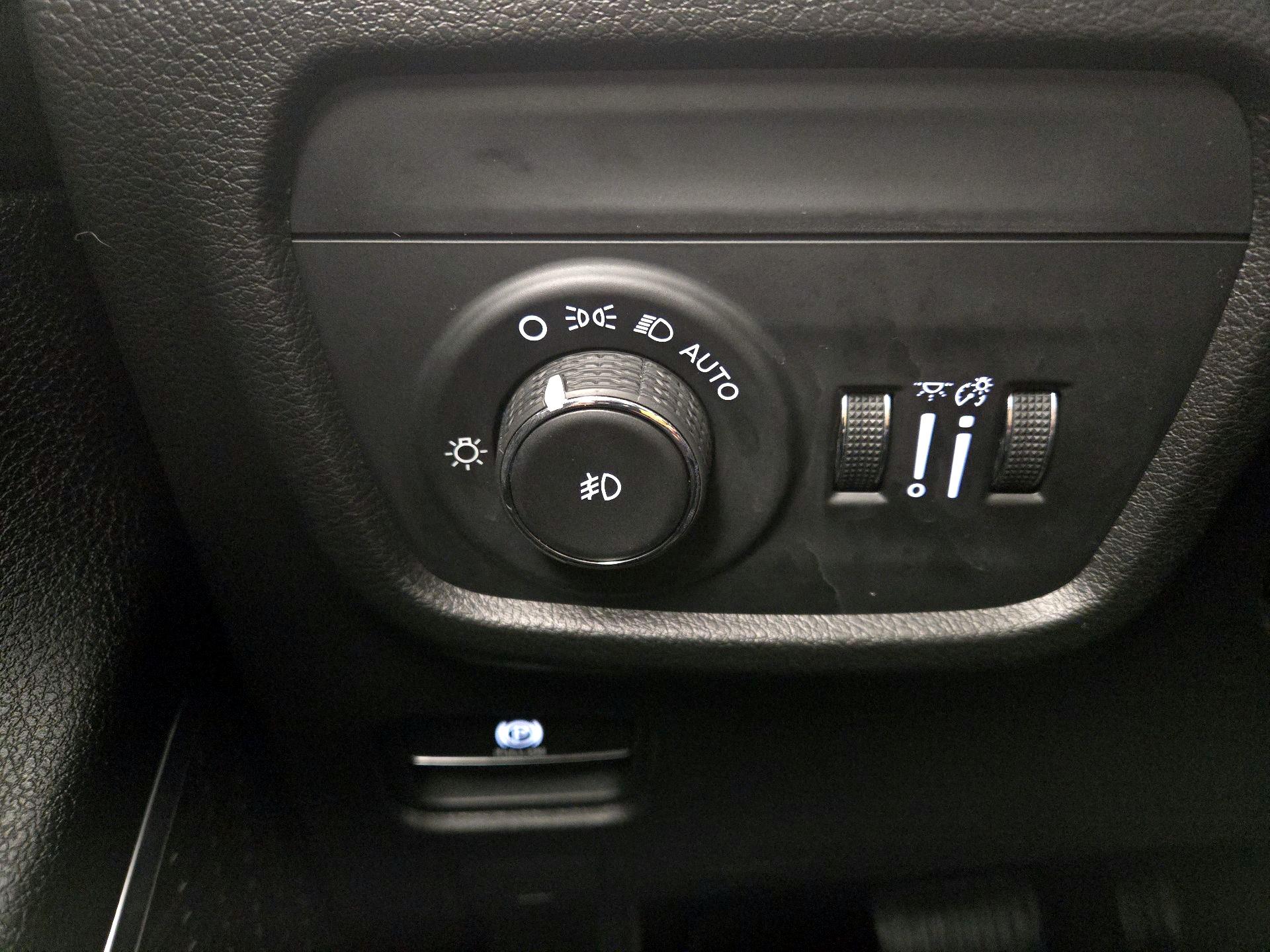 Thumbnail: 2023 Jeep Grand Cherokee - 13