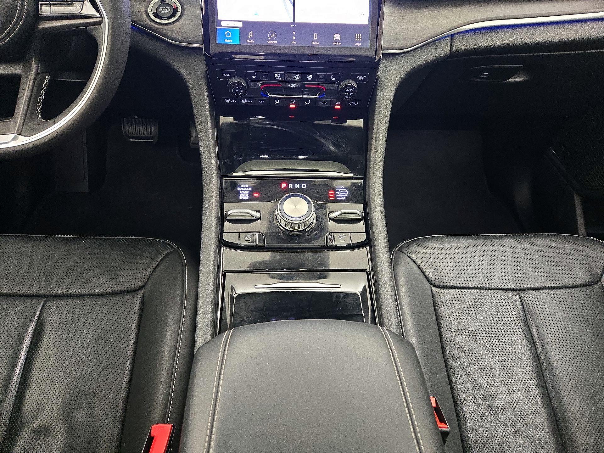 Thumbnail: 2023 Jeep Grand Cherokee - 18