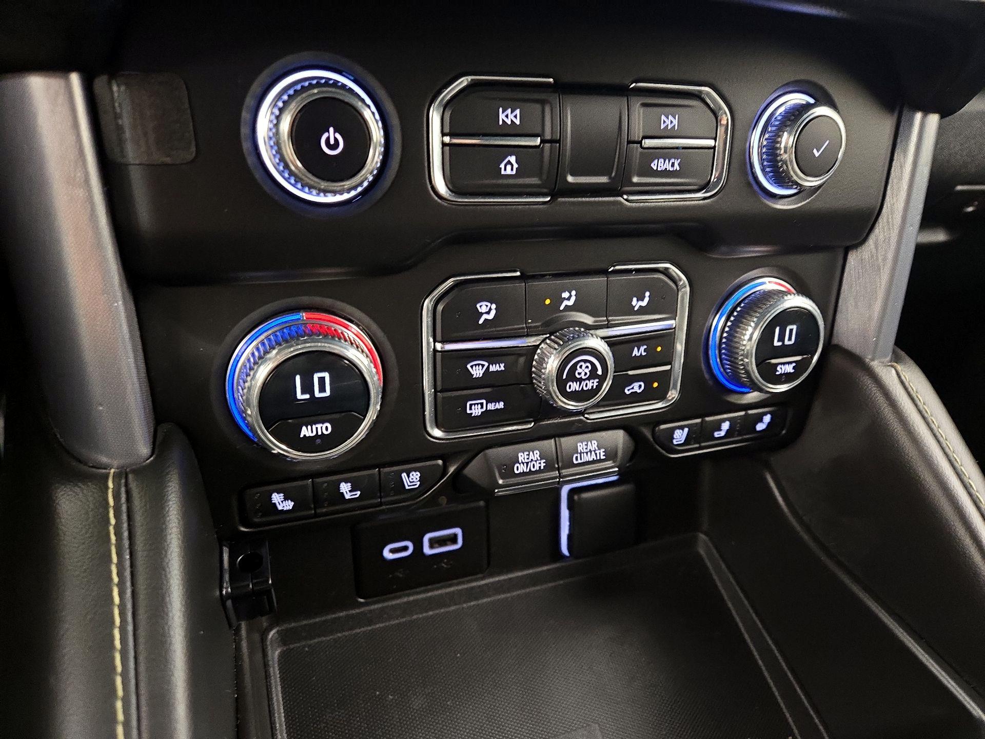 Thumbnail: 2023 GMC Yukon XL - 17