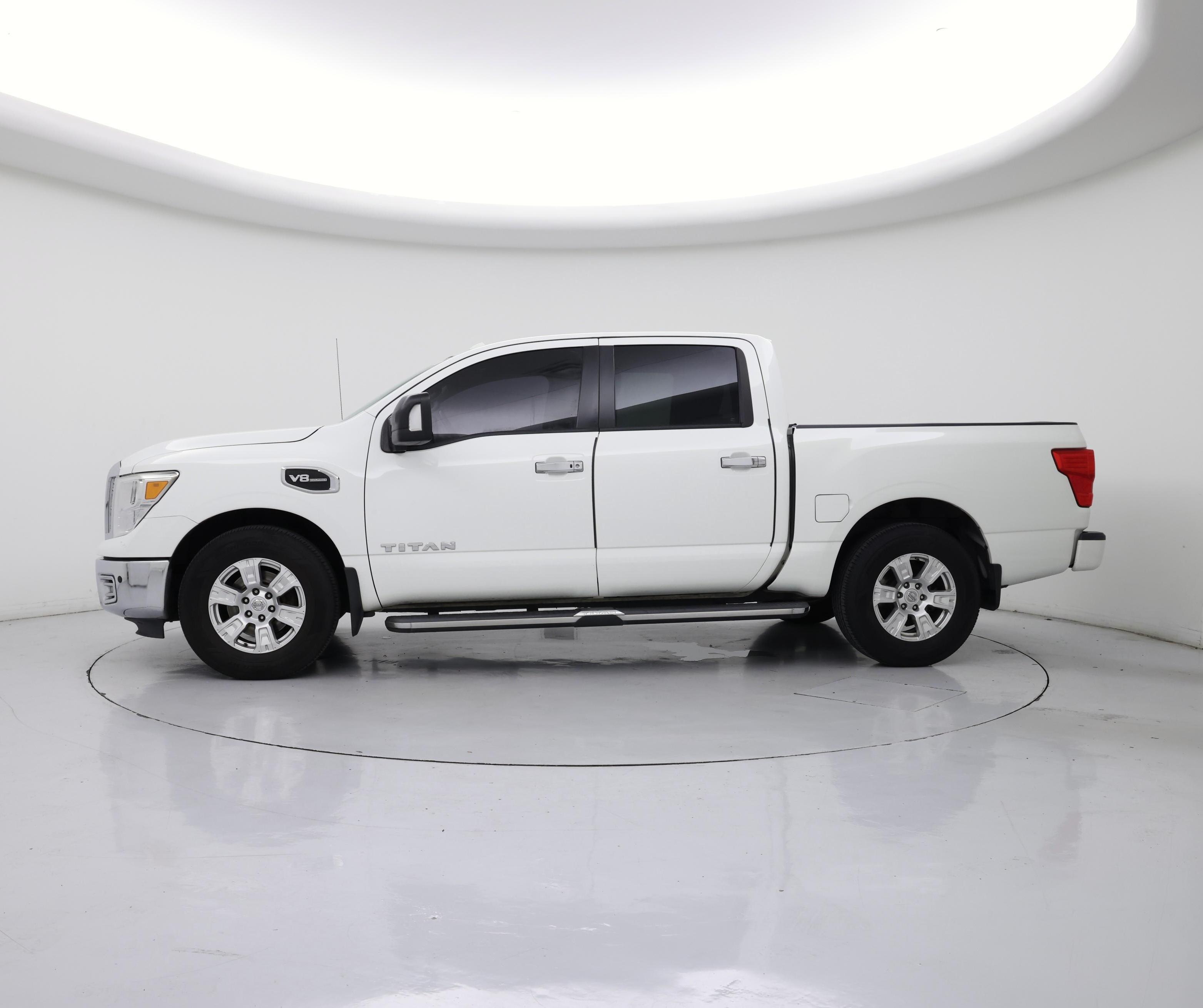 Thumbnail: 2017 Nissan Titan - 3