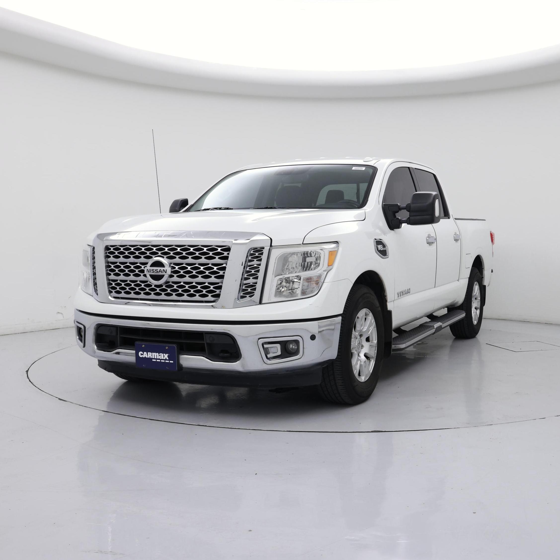 Thumbnail: 2017 Nissan Titan - 4