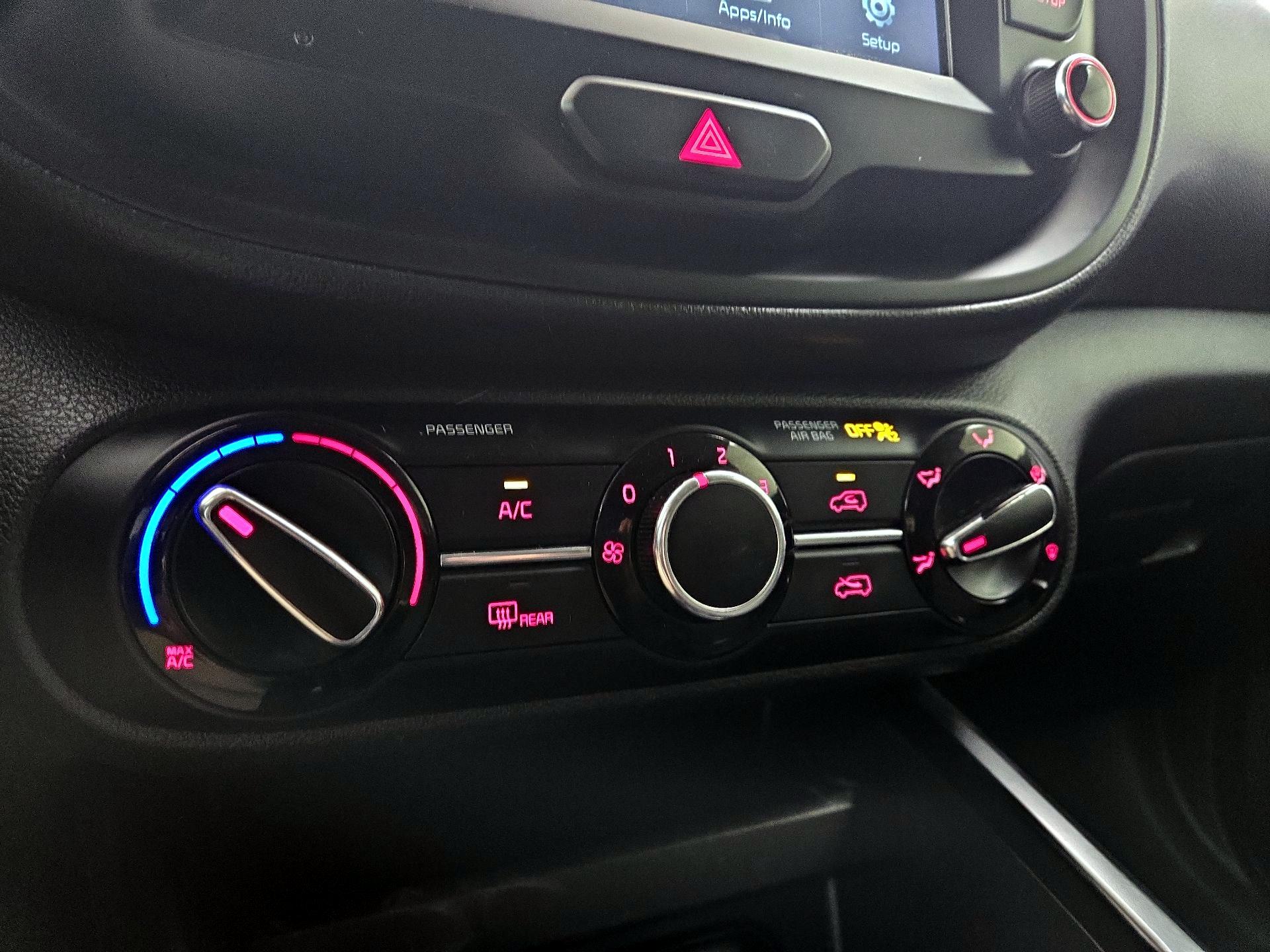 Thumbnail: 2020 Kia Soul - 16