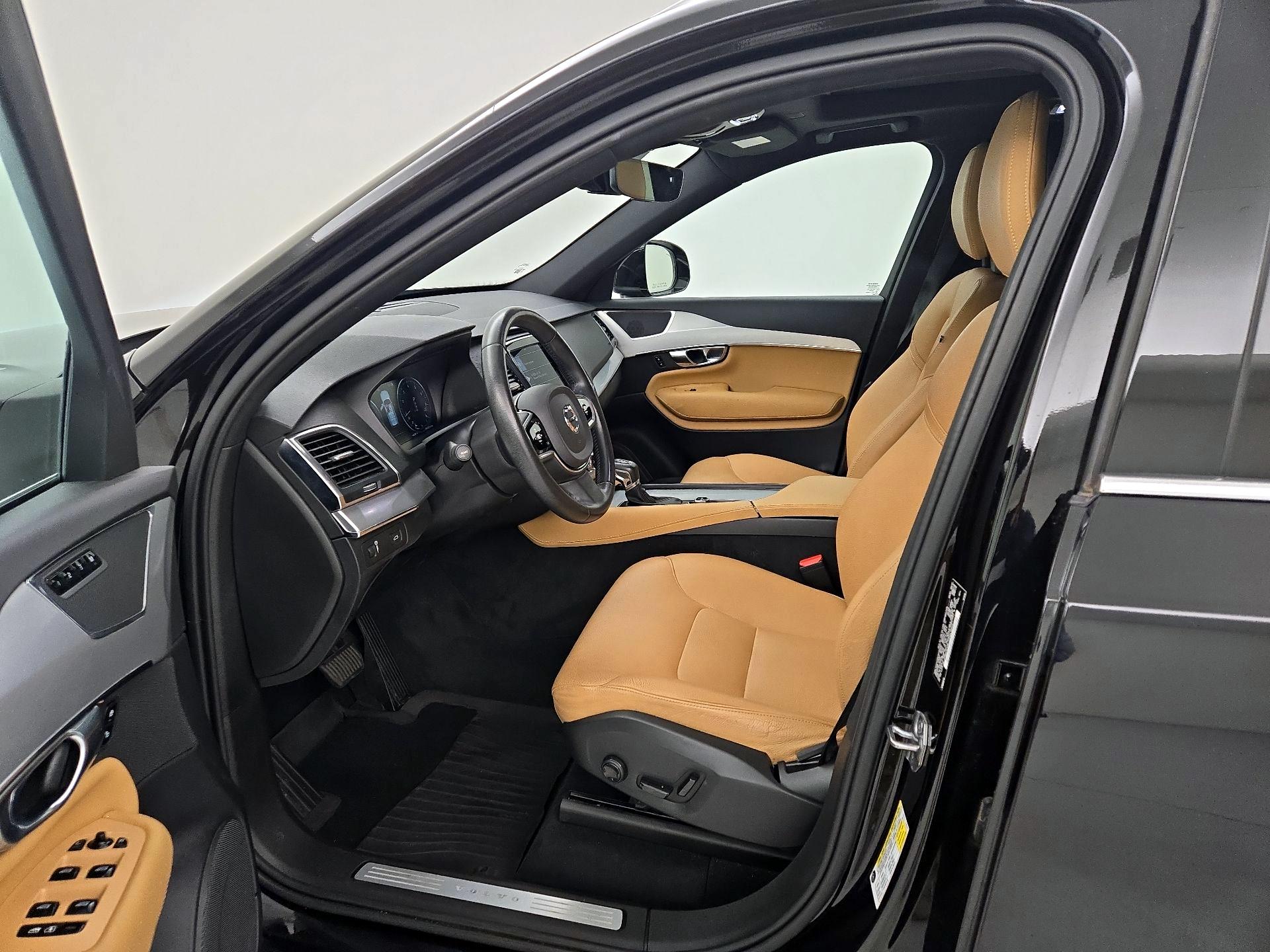 Thumbnail: 2017 Volvo XC90 - 11