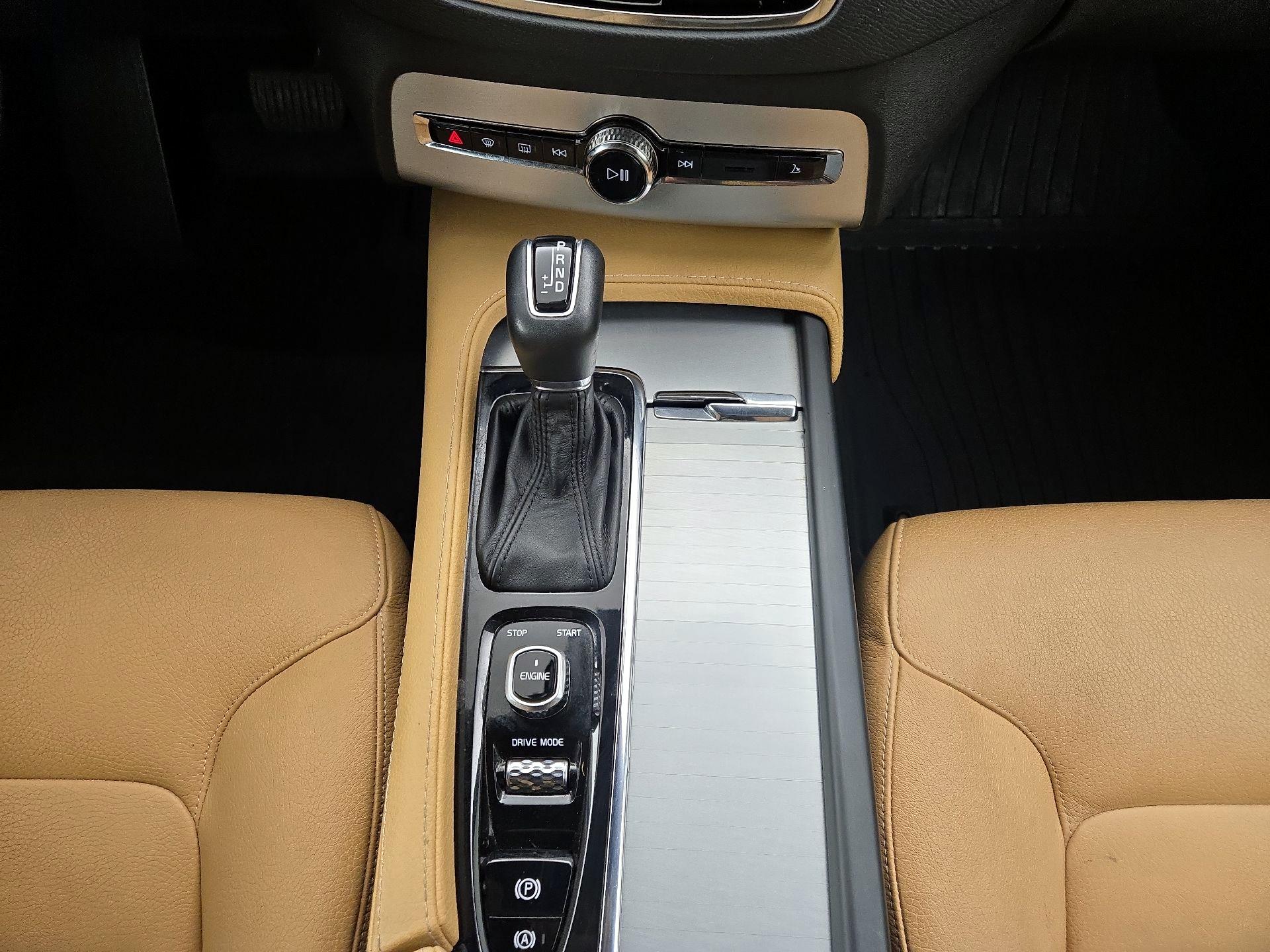 Thumbnail: 2017 Volvo XC90 - 18