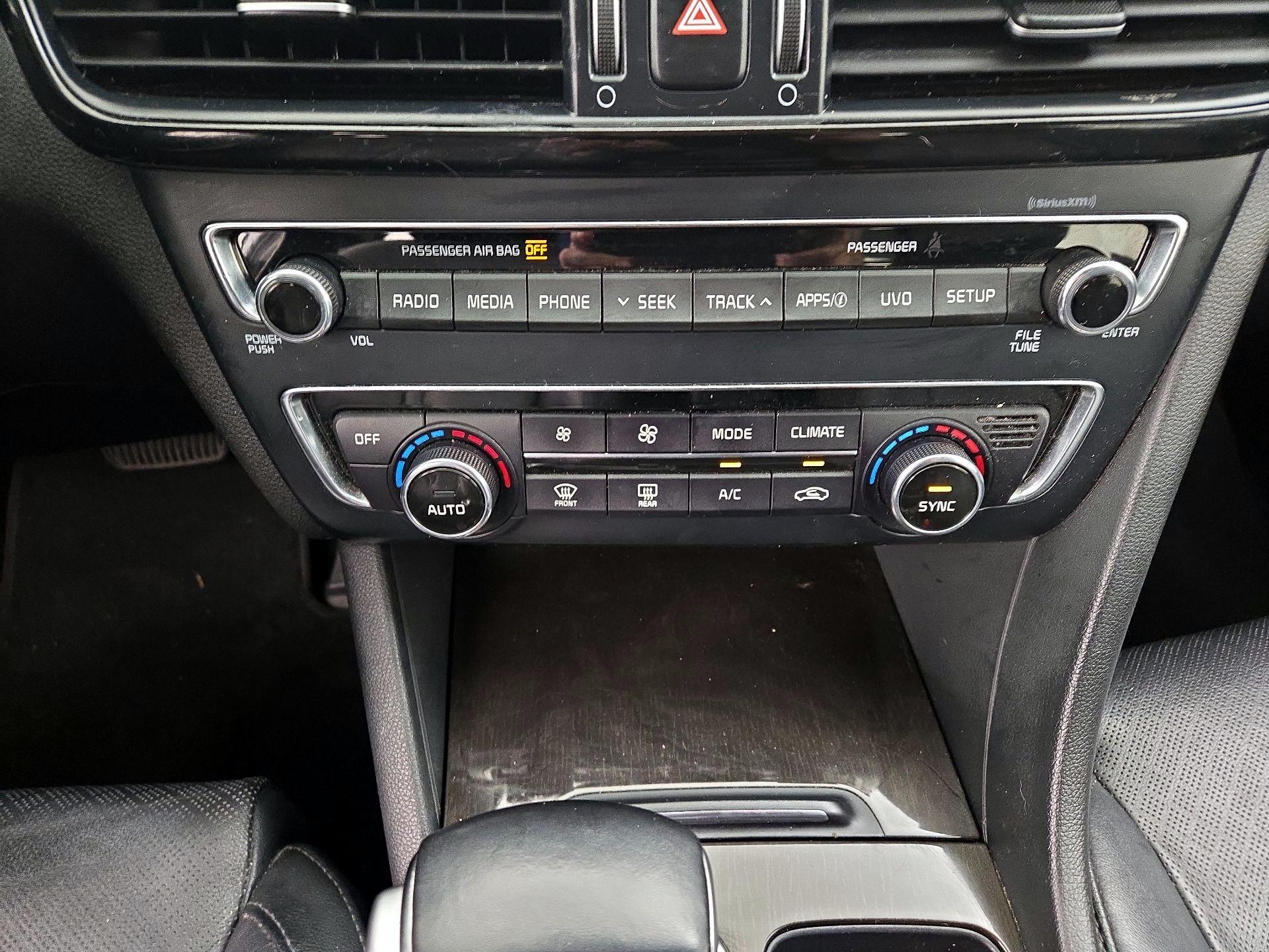 Thumbnail: 2018 Kia Optima - 16