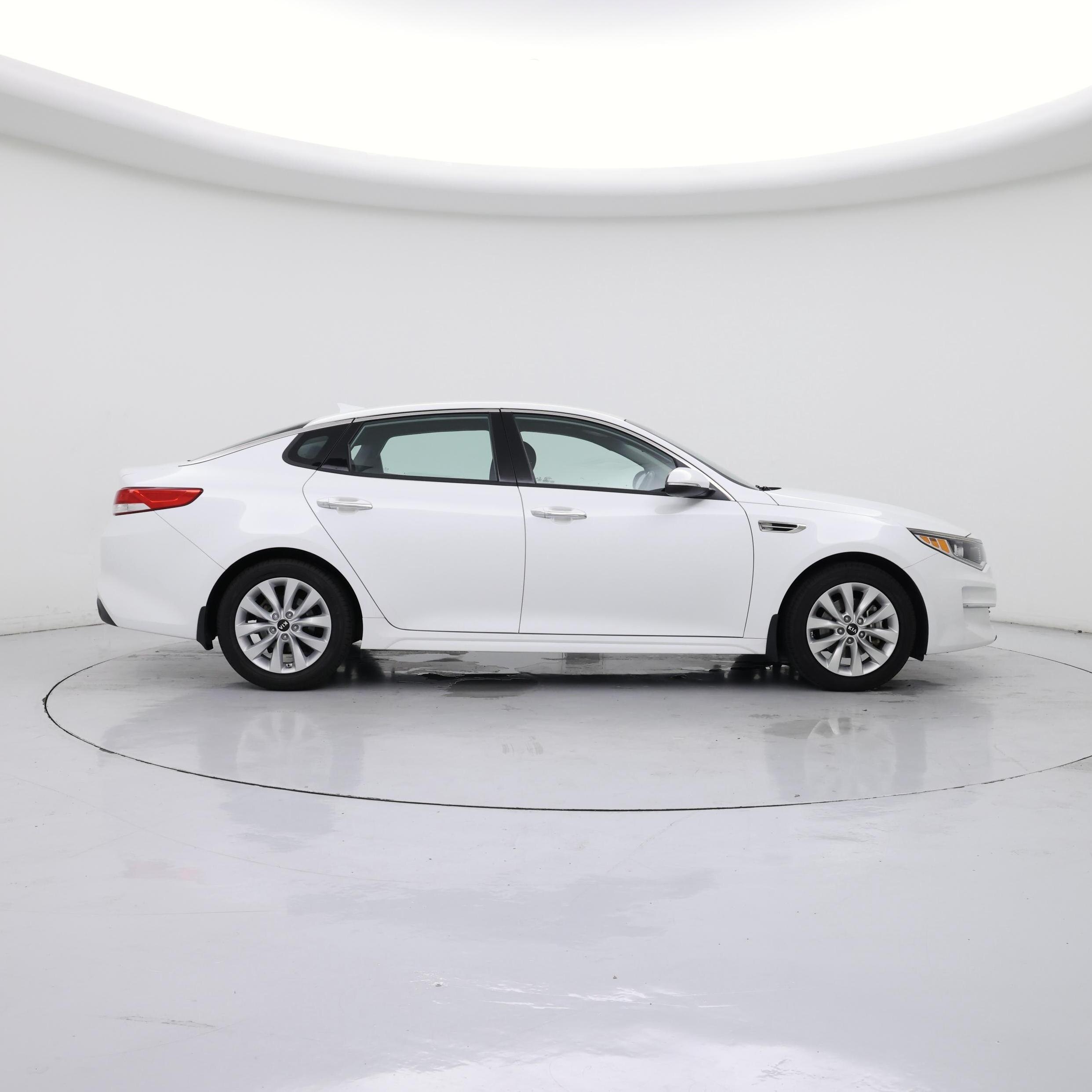 Thumbnail: 2018 Kia Optima - 7